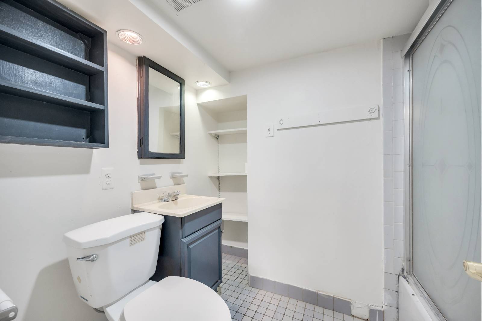 #16 photo, 548 Keller Avenue, Elmont , NY 11003