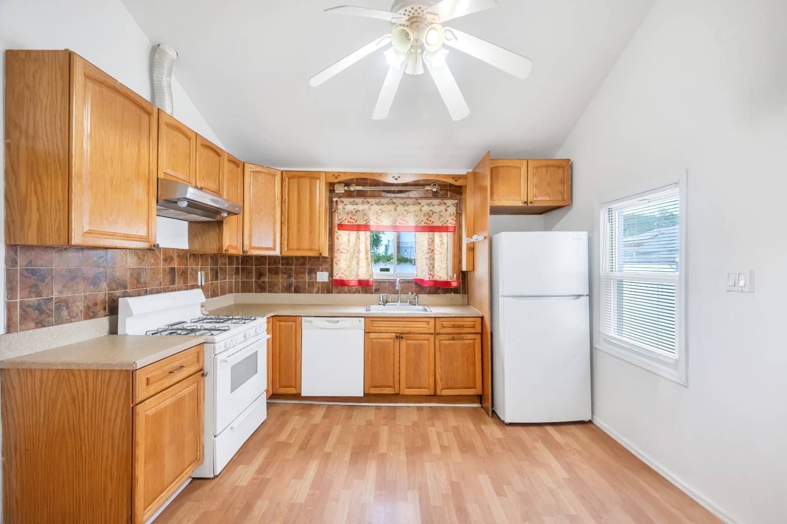 #6 photo, 548 Keller Avenue, Elmont , NY 11003