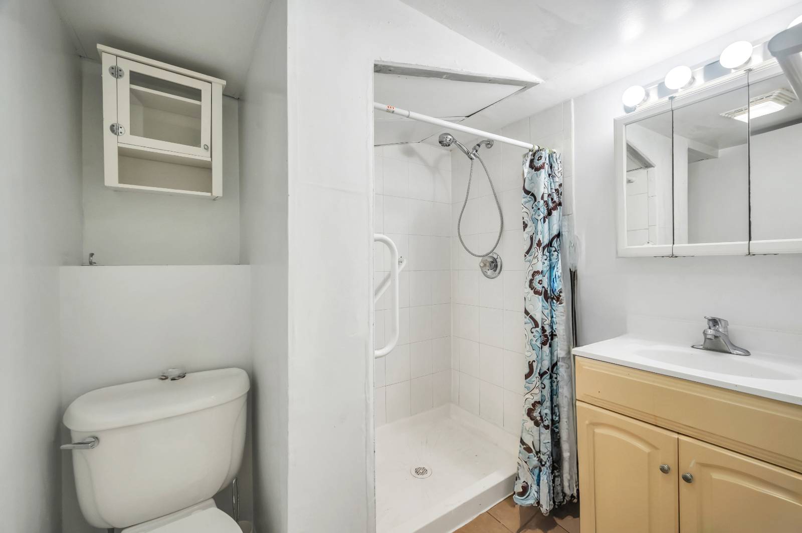 #16 photo, 154 8th Street, Bethpage , NY 11714