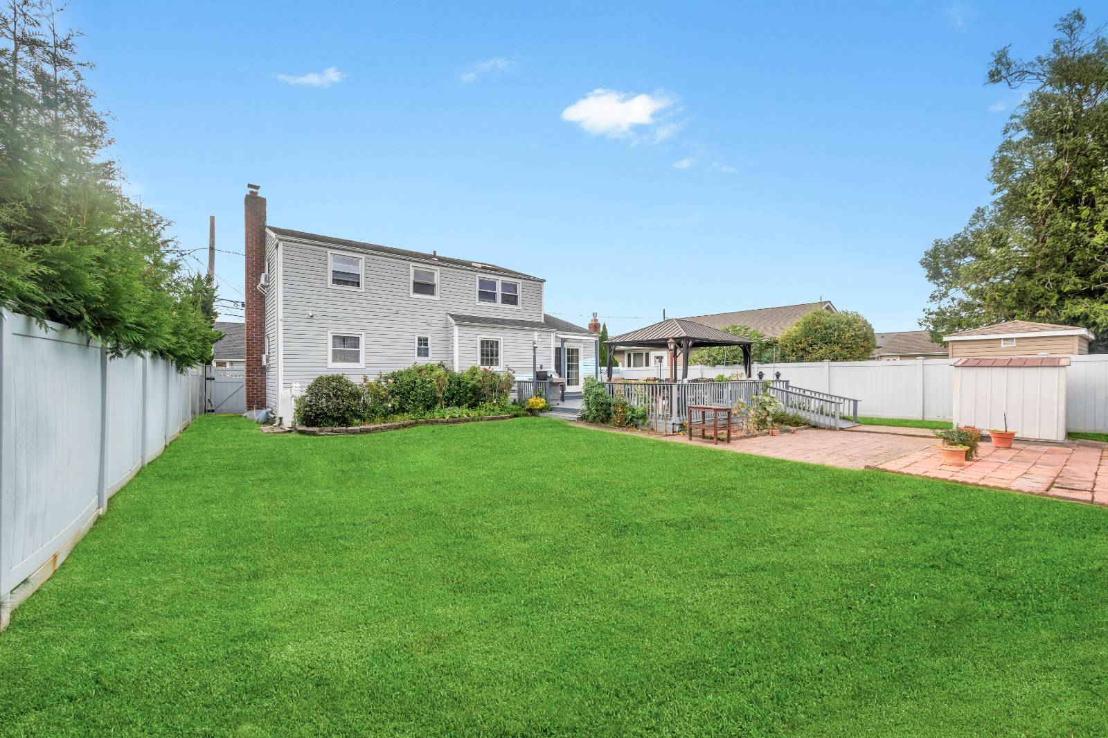 #23 photo, 154 8th Street, Bethpage , NY 11714