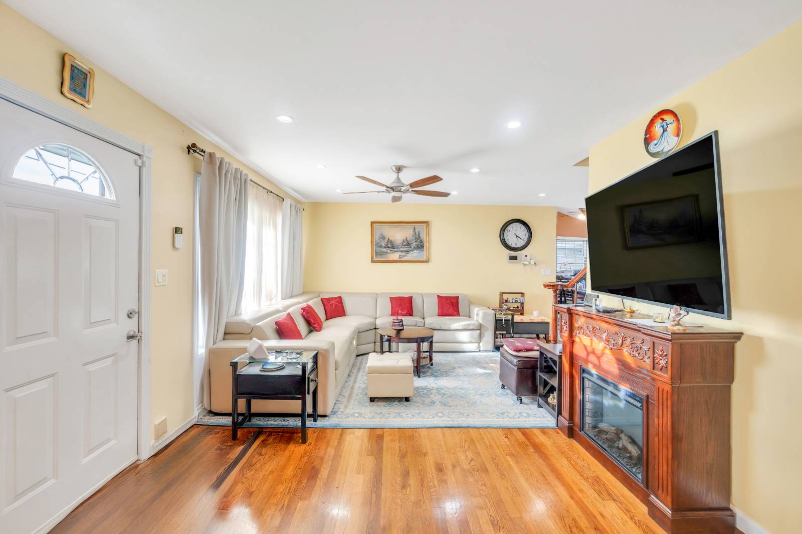 #4 photo, 154 8th Street, Bethpage , NY 11714