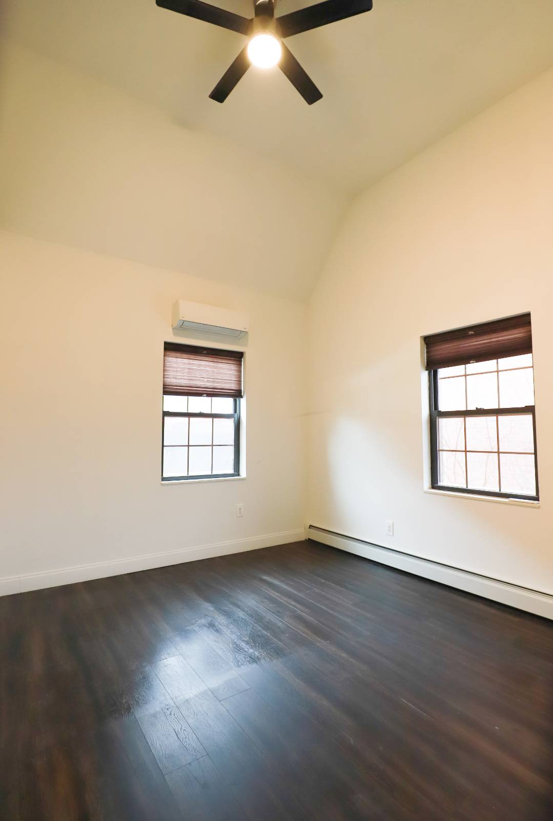 #14 photo, 36-20 190 Street, Flushing , NY 11358