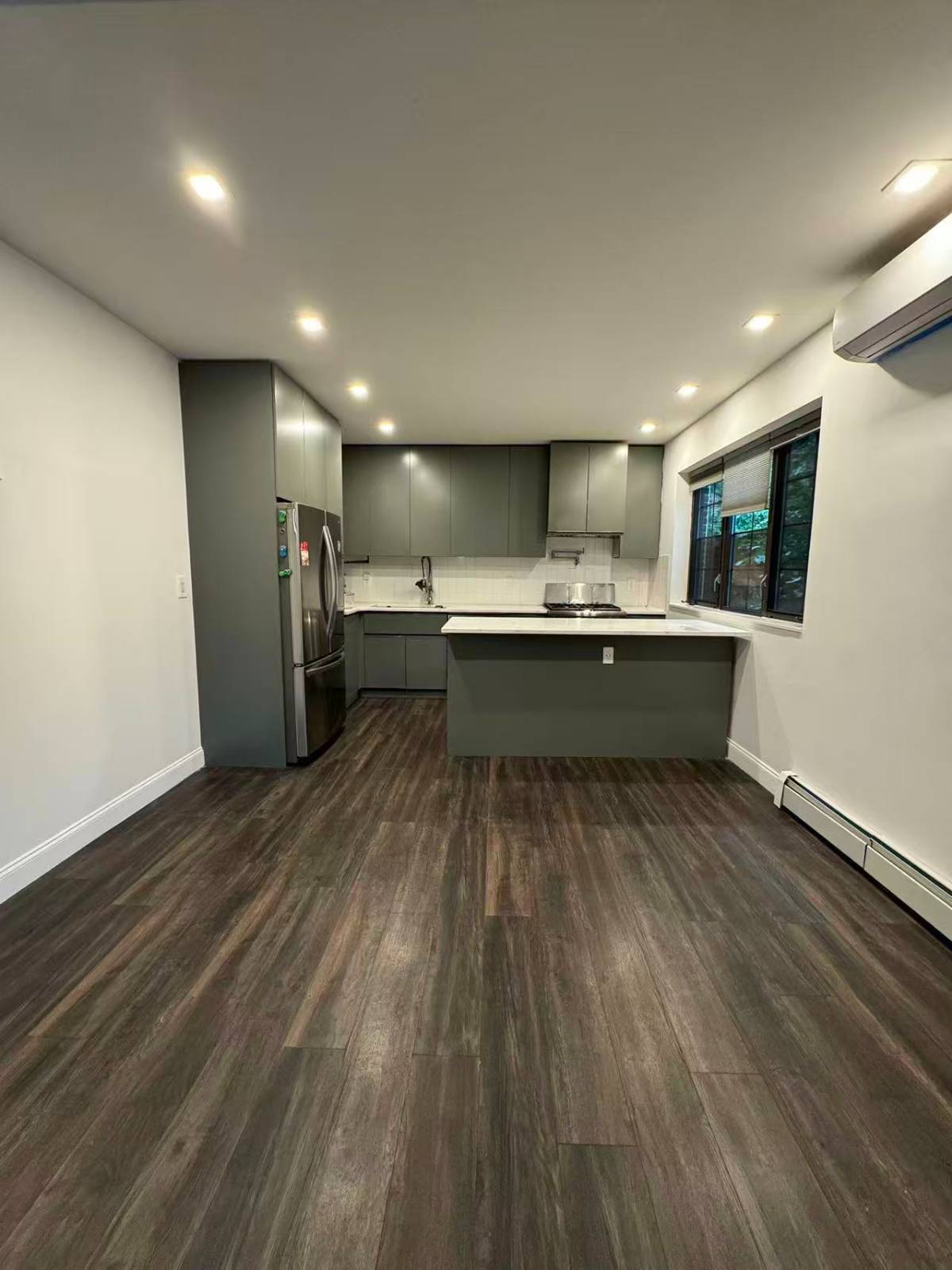 #6 photo, 36-20 190 Street, Flushing , NY 11358