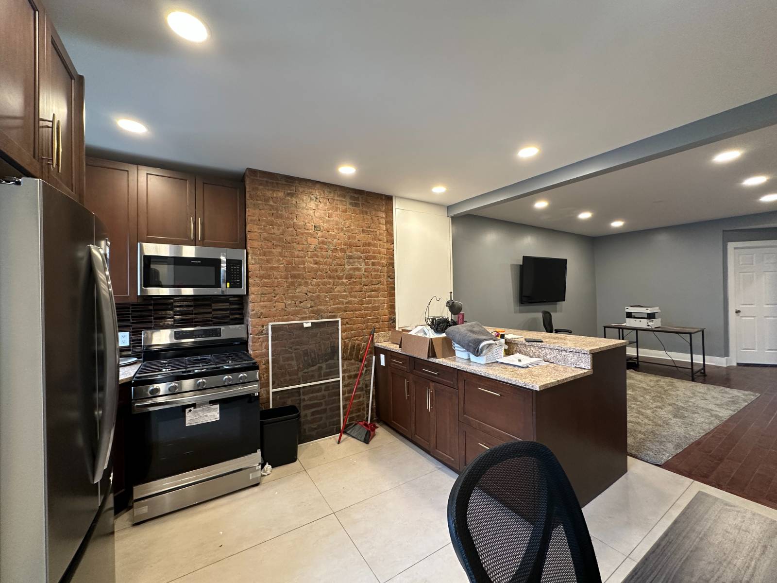 #1 photo, 387  Van Brunt Street, #2, ブルックリン区 Red Hook , NY 11231