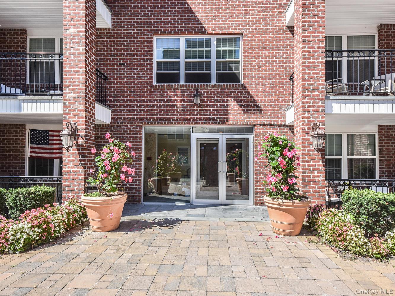 #1 photo, 400 Carney Street, Glen Cove , NY 11542
