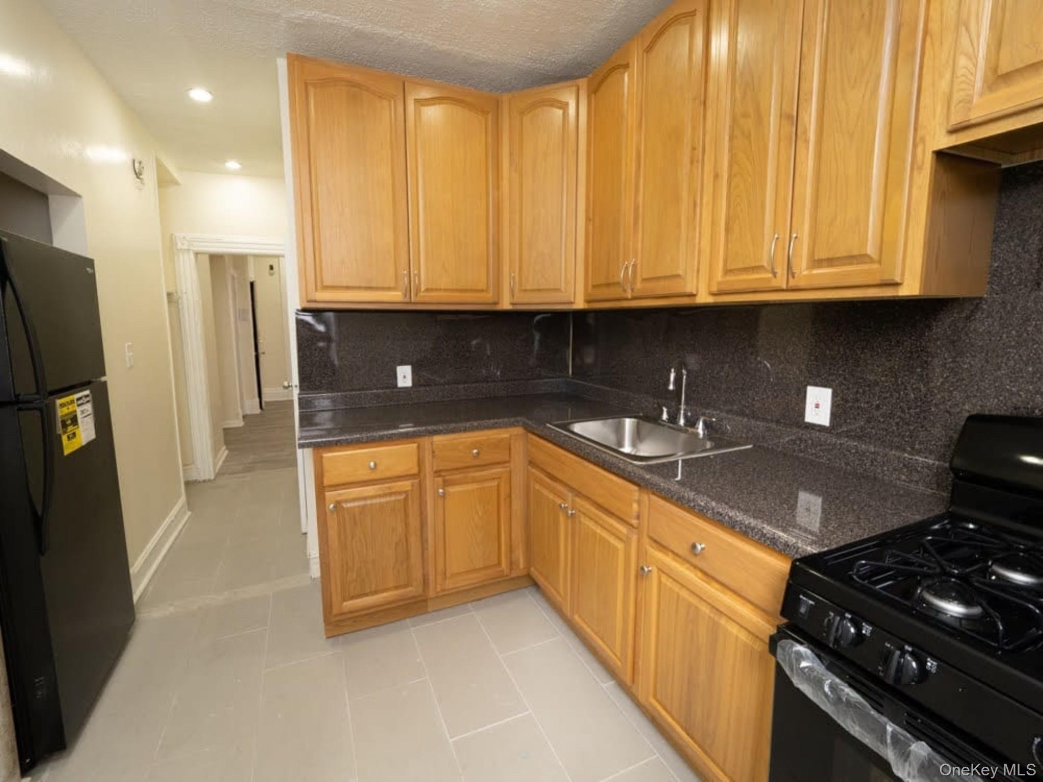 #2 photo, 125 Rogers Avenue, ブルックリン区 Brooklyn , NY 11216