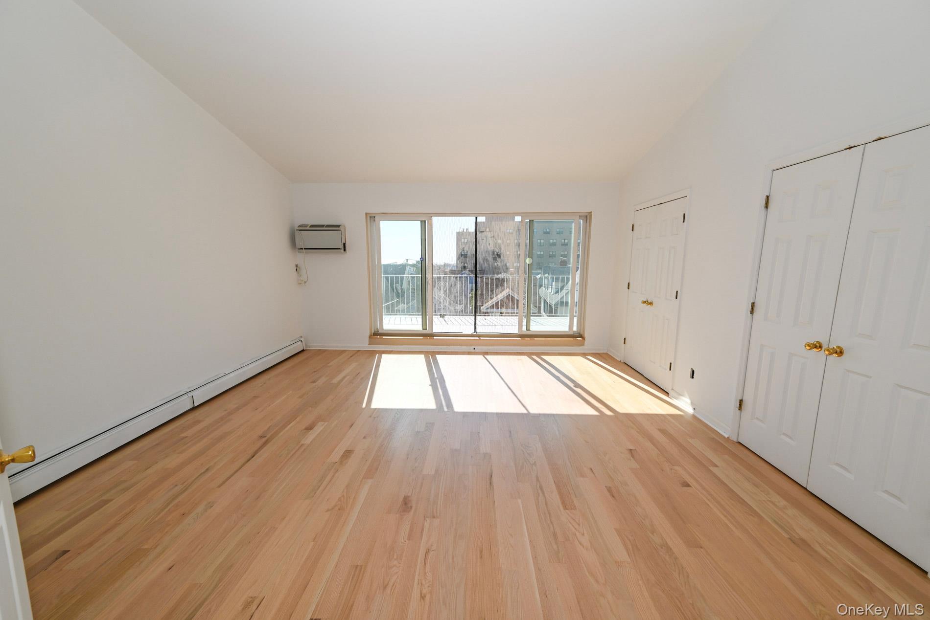 #17 photo, 126 Beach 92nd Street, クイーンズ区 Rockaway Beach , NY 11693
