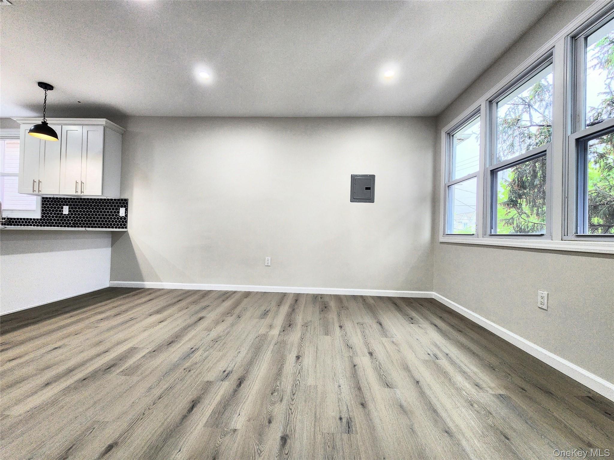 #12 photo, 24 WAYNE, スタテンアイランド Staten Island , NY 10310