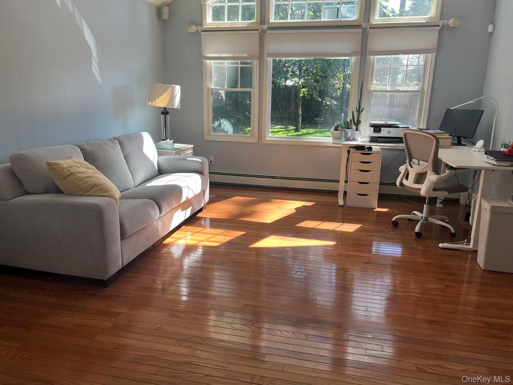 #12 photo, 2 Sunset Lane, Garden City , NY 11530