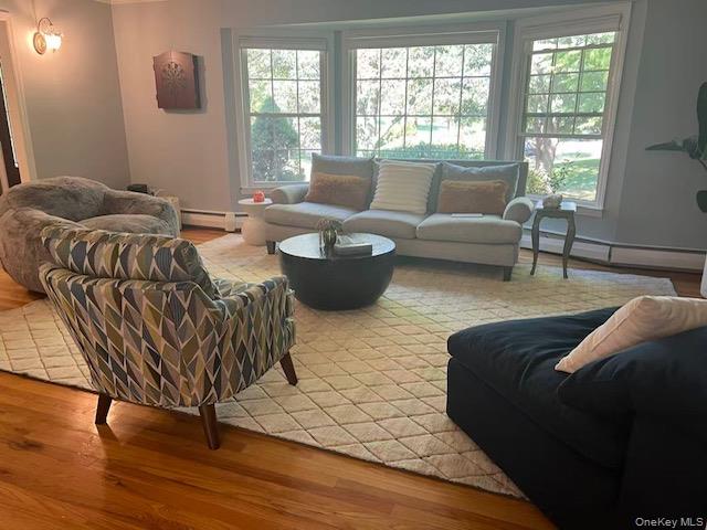 #4 photo, 2 Sunset Lane, Garden City , NY 11530