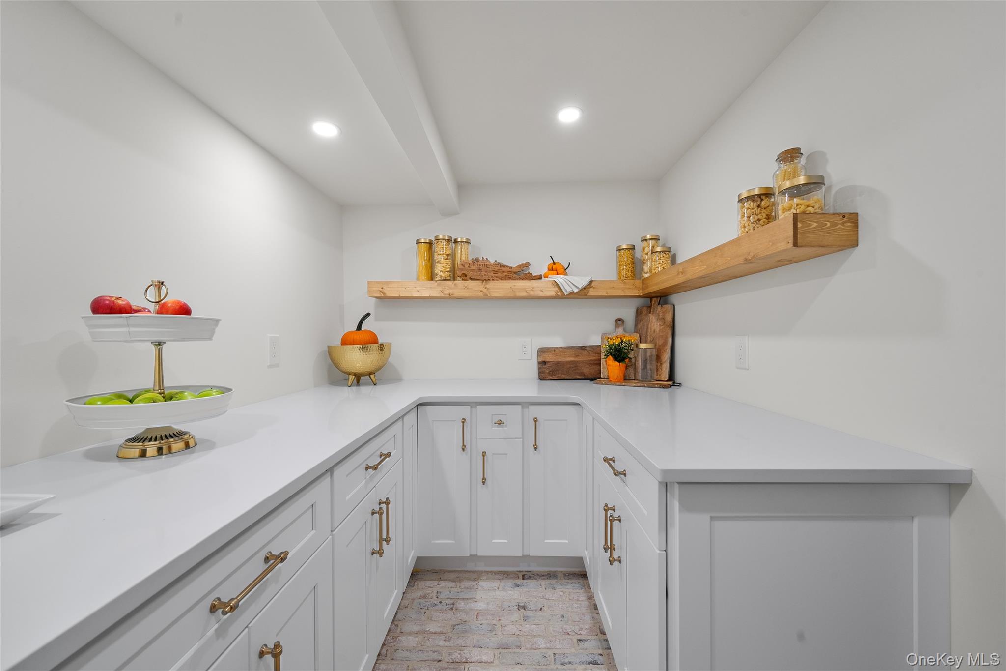 #6 photo, 147 S Fairview Avenue, Bayport , NY 11705