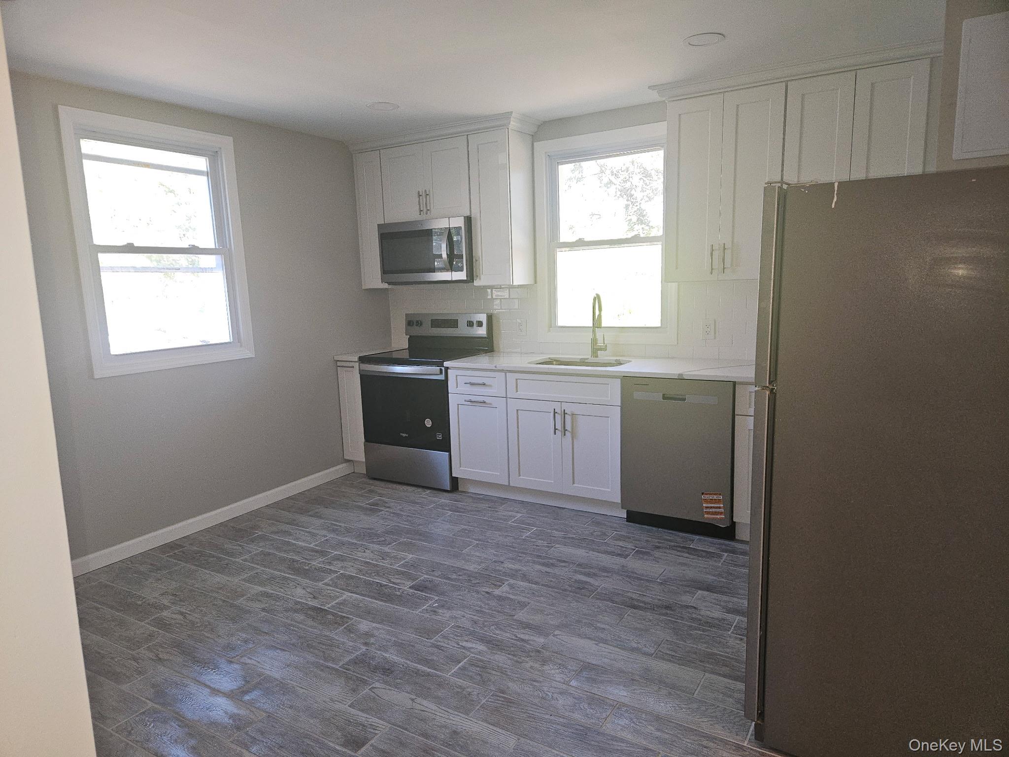 #10 photo, 700 Hallock Avenue, Port Jefferson Station , NY 11776