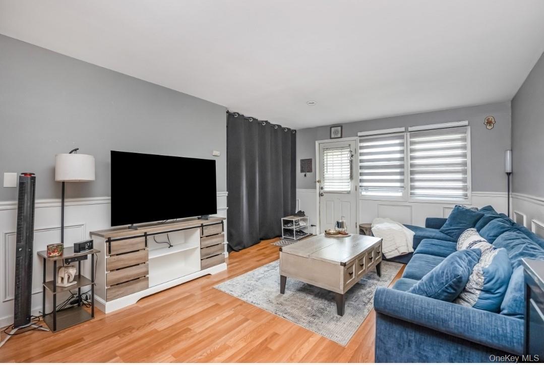 #4 photo, 7A Hemlock Drive, Bay Shore , NY 11706