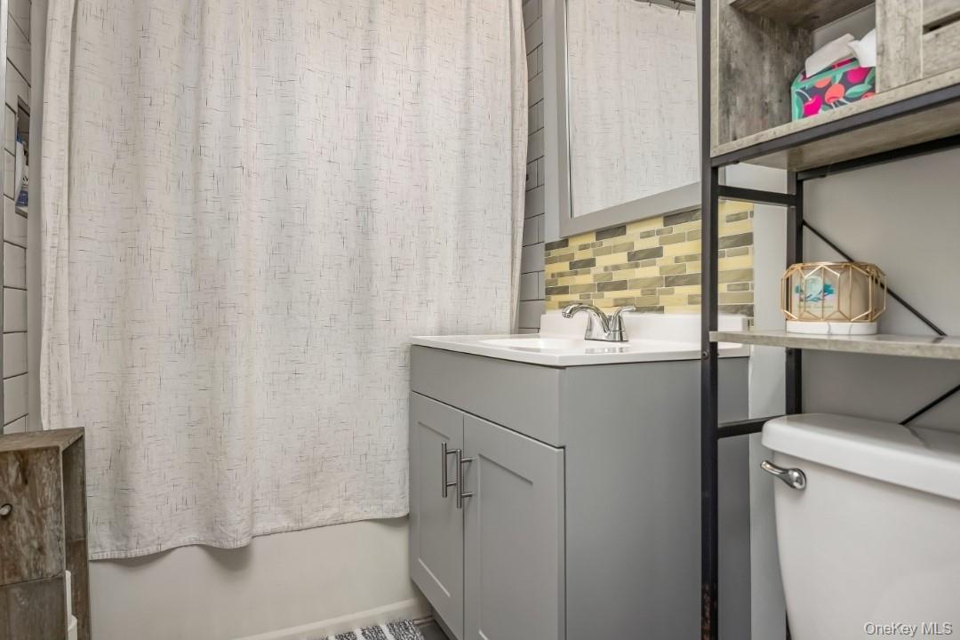 #8 photo, 7A Hemlock Drive, Bay Shore , NY 11706