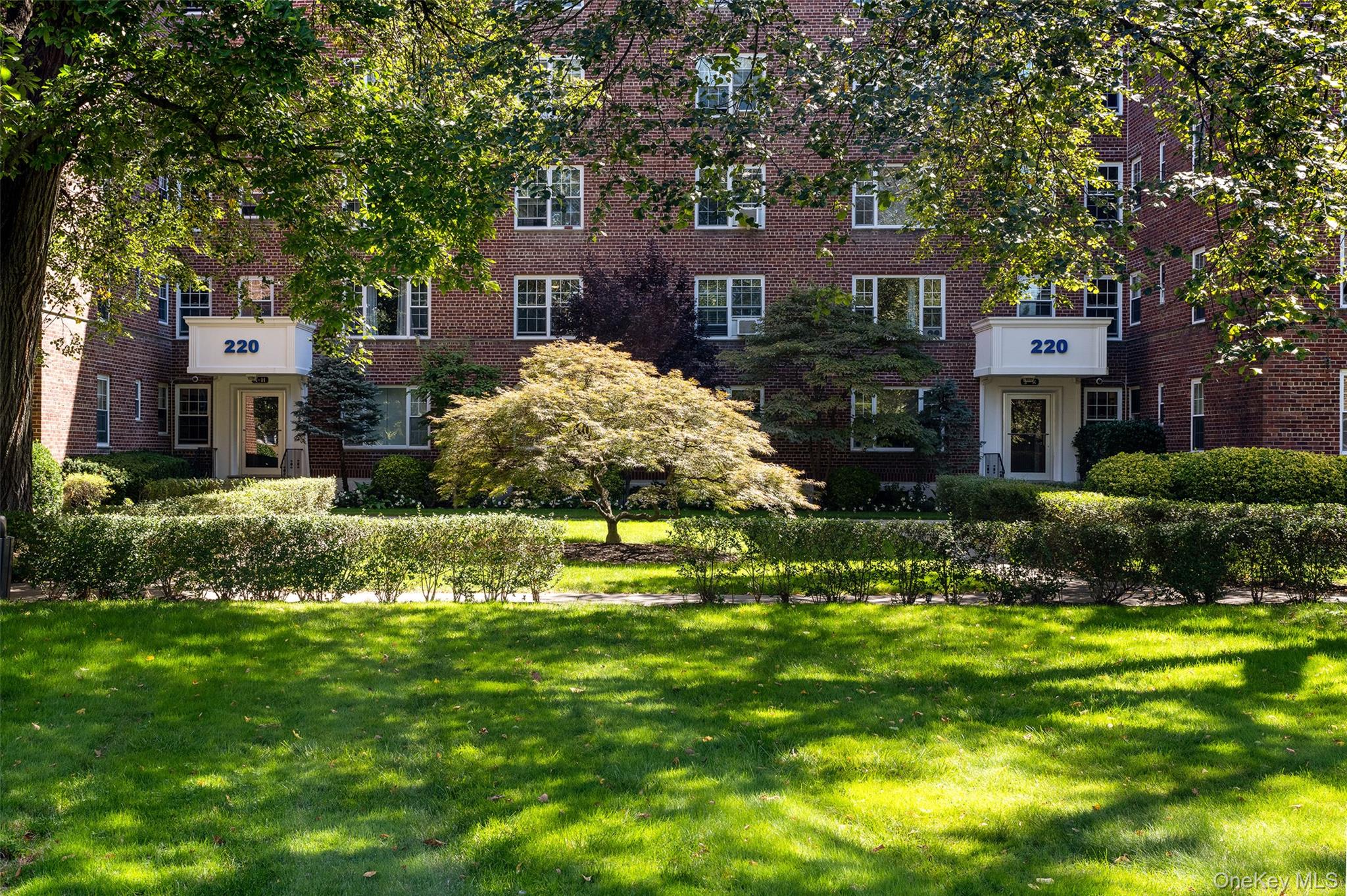 #13 photo, 220 Pelham Road, New Rochelle , NY 10805