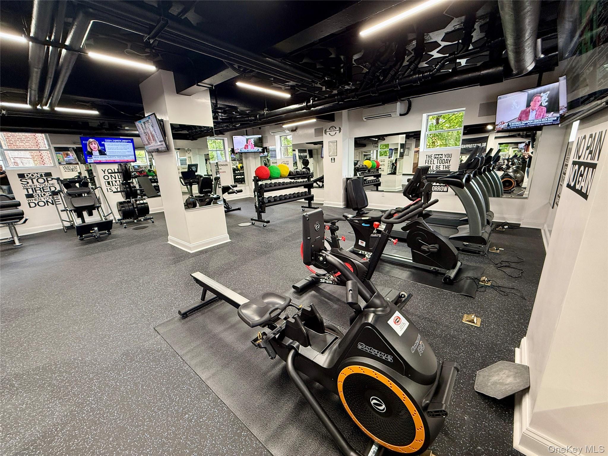 #19 photo, 220 Pelham Road, New Rochelle , NY 10805