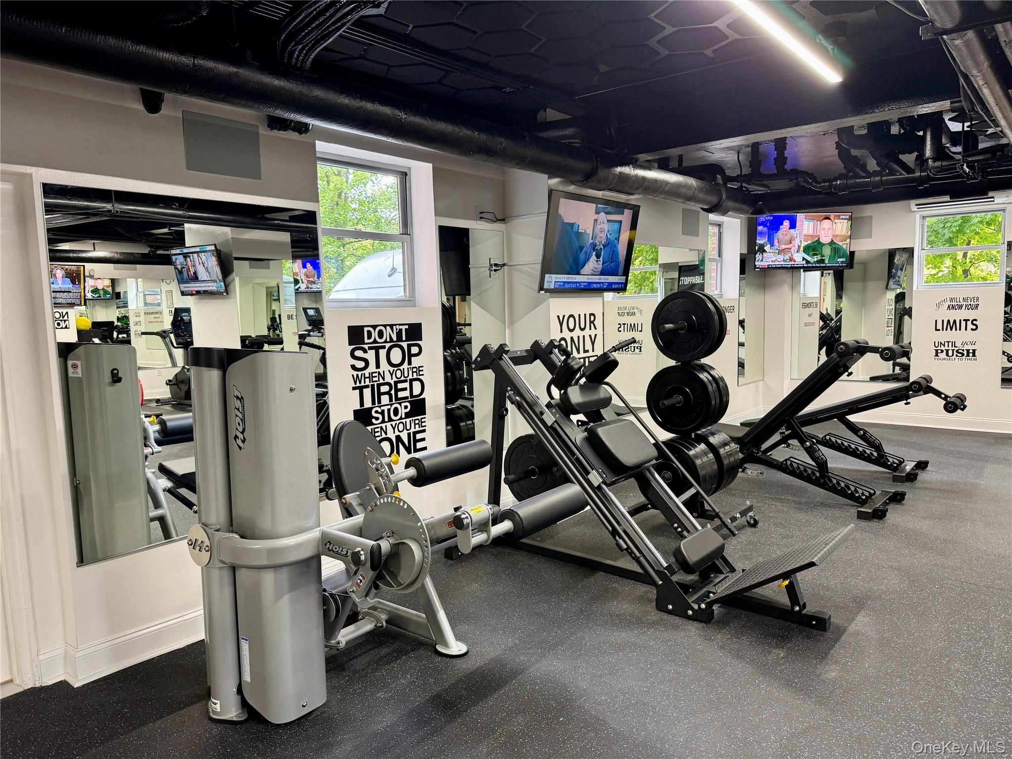 #20 photo, 220 Pelham Road, New Rochelle , NY 10805