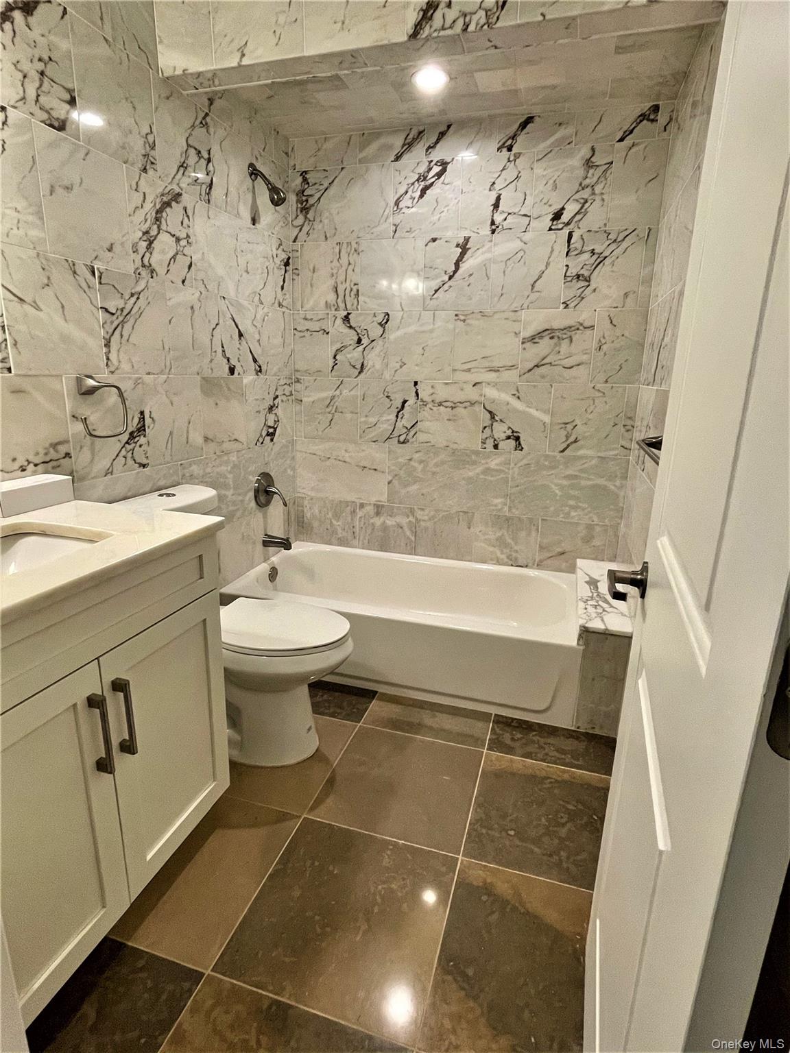 #9 photo, 125 Main Street, Ossining , NY 10562