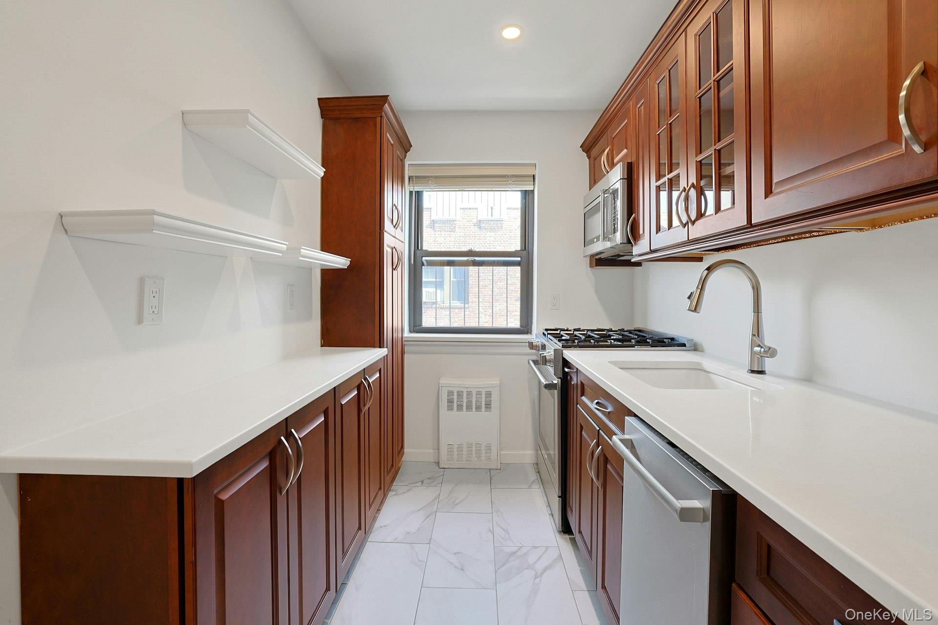 #11 photo, 19 Old Mamaroneck Road, White Plains , NY 10605