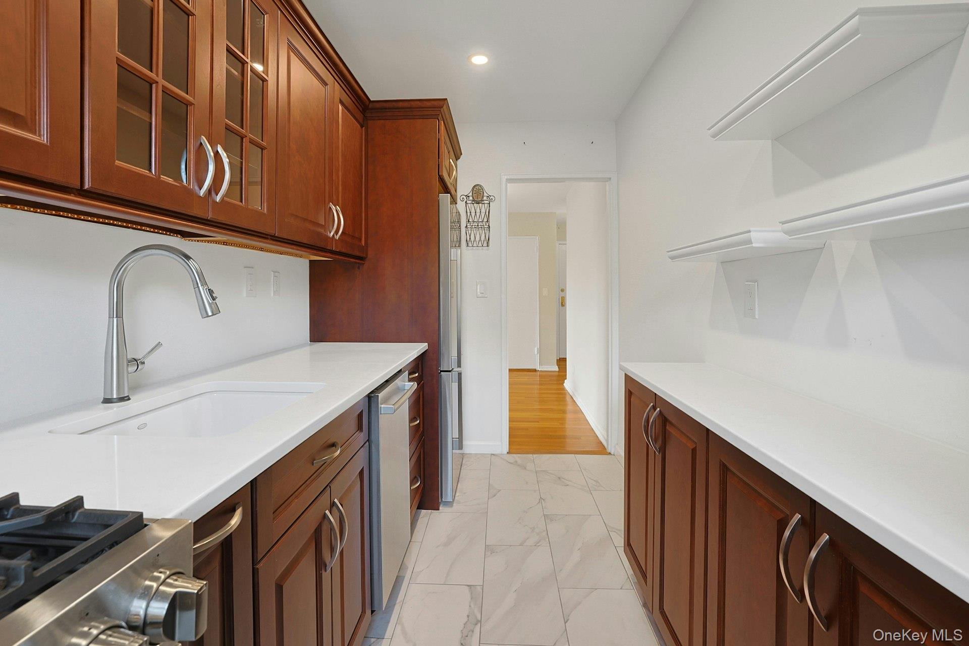 #14 photo, 19 Old Mamaroneck Road, White Plains , NY 10605