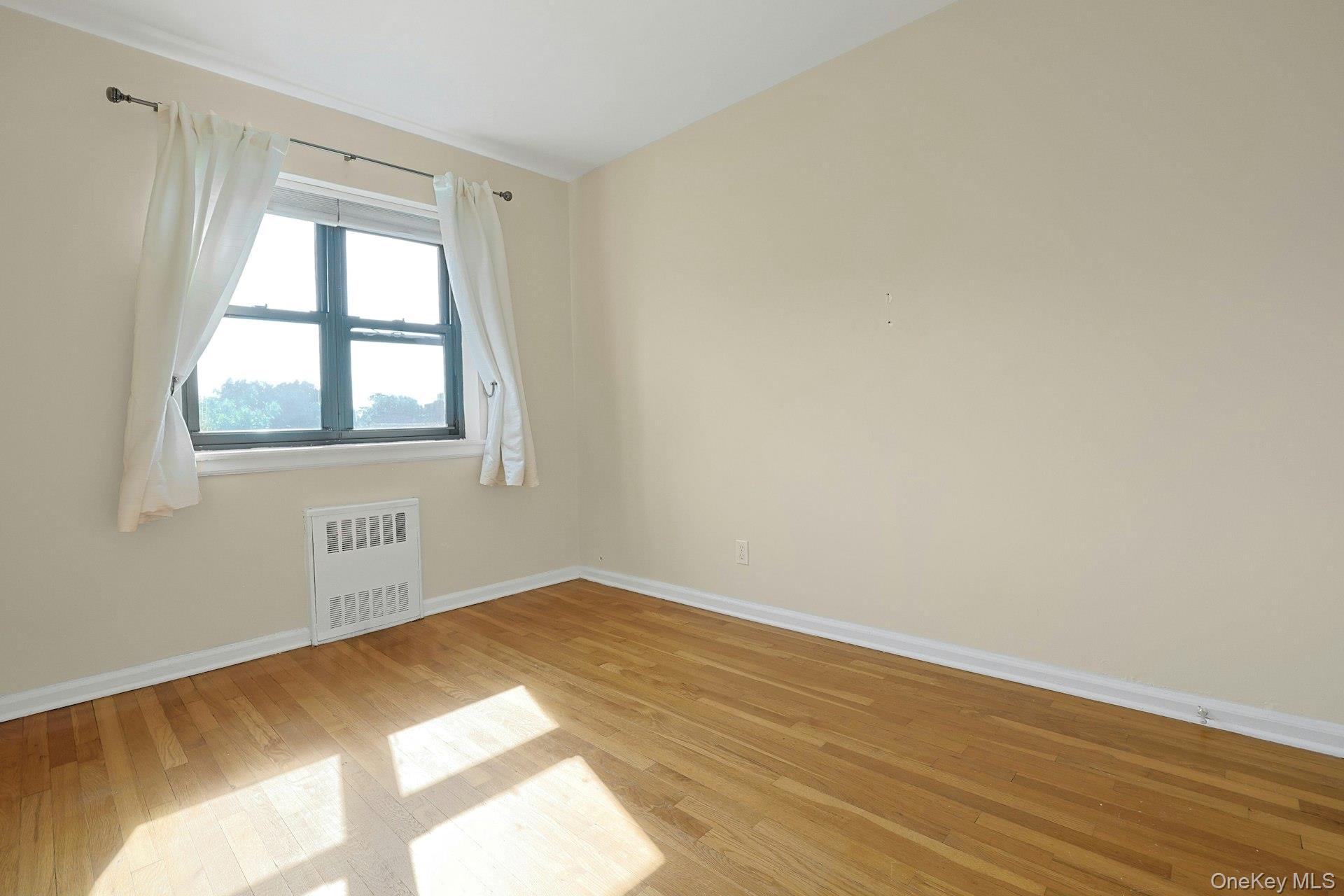 #20 photo, 19 Old Mamaroneck Road, White Plains , NY 10605