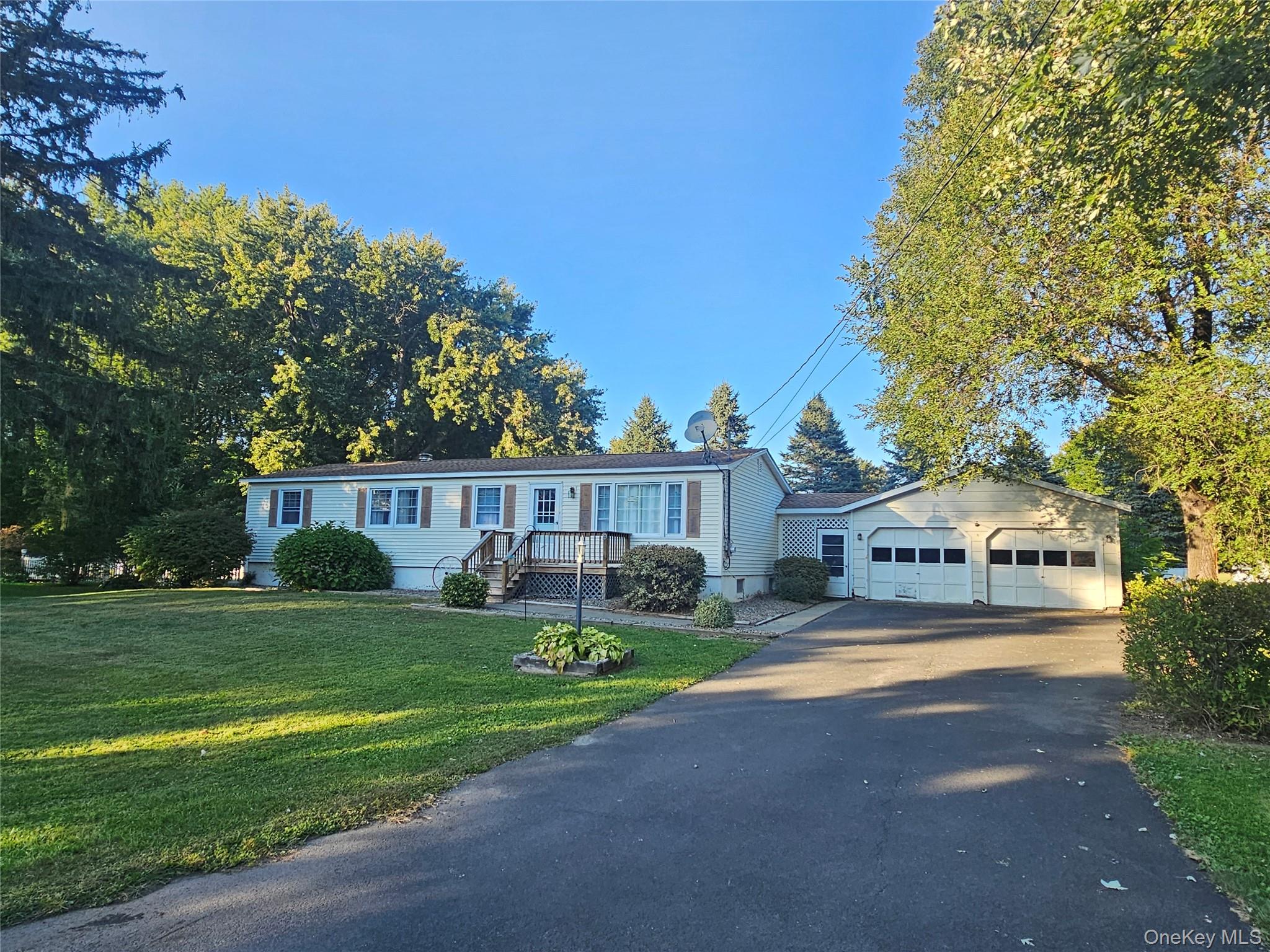 #1 photo, 19 Rivenburg Lane, Hudson , NY 12534