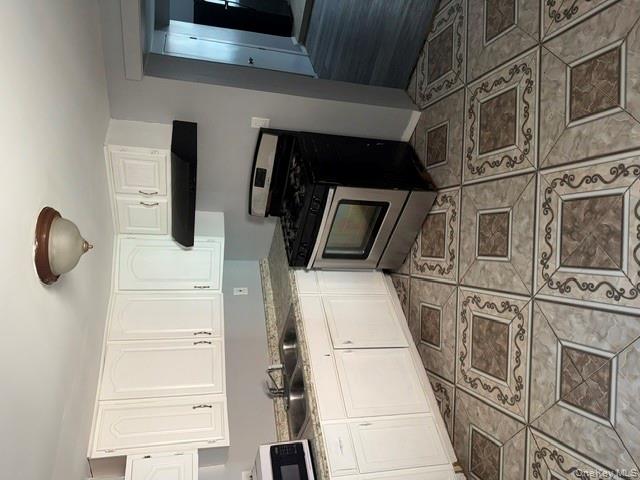 #2 photo, 123 W Parmenter Street, Newburgh , NY 12550