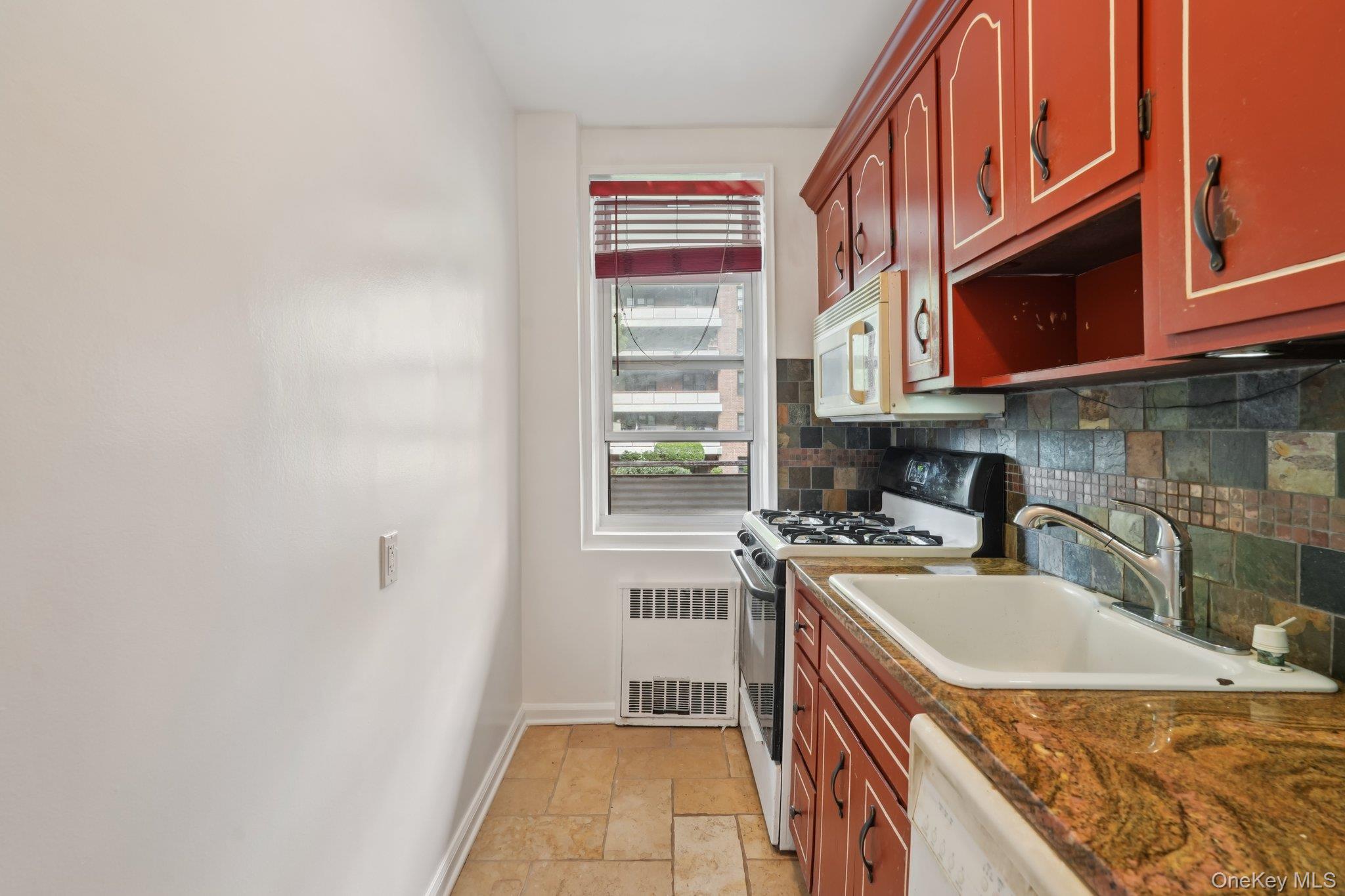 #9 photo, 315 King Street, Port Chester , NY 10573