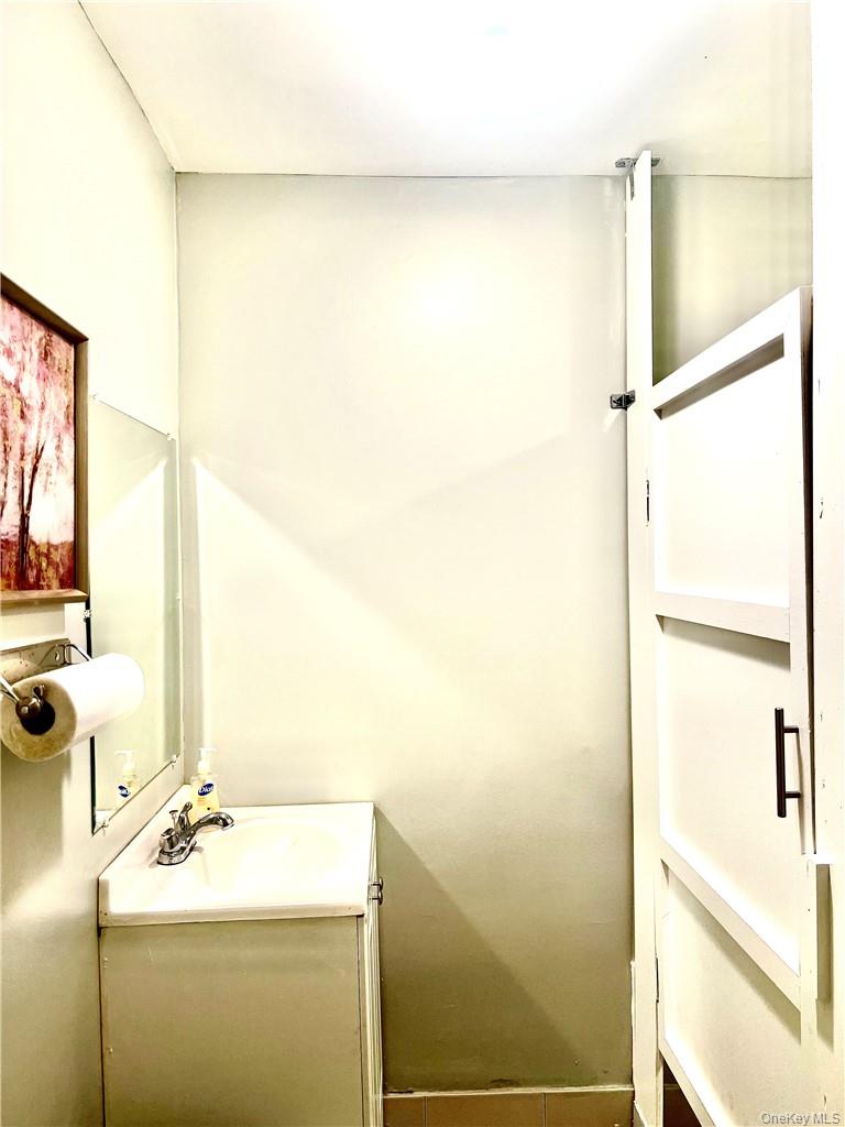 #11 photo, 12 Washington Street, Middletown , NY 10940