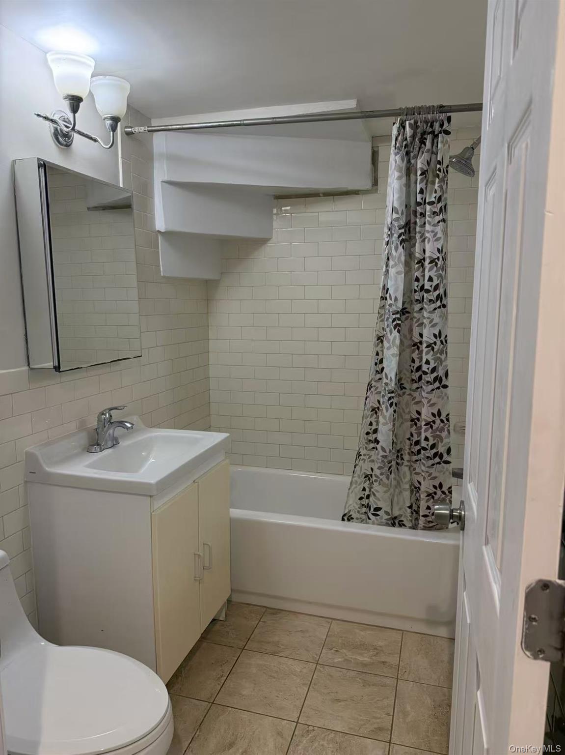 #7 photo, 6439 58th Road, Maspeth , NY 11378