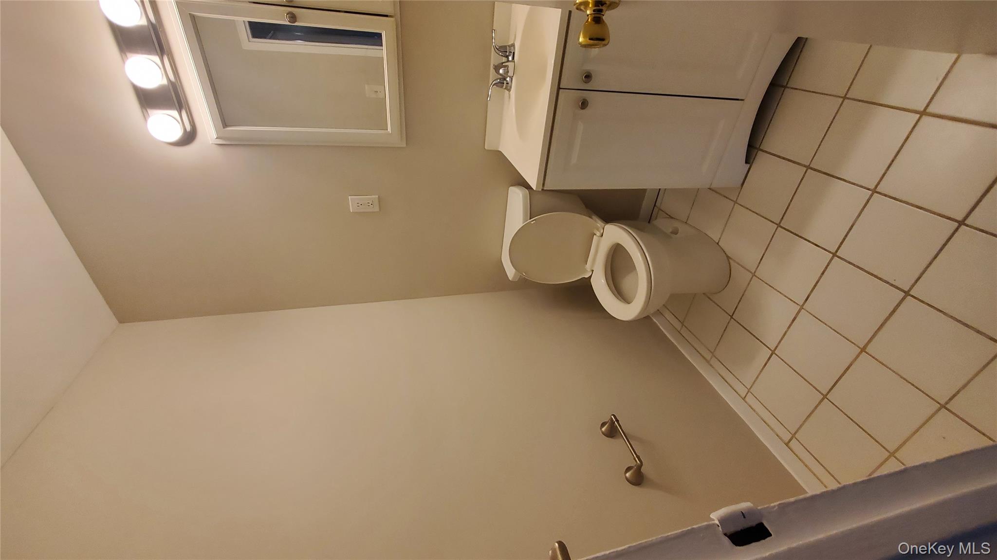 #11 photo, 460 Old Town Road, サフォーク郡 Port Jefferson Station , NY 11776