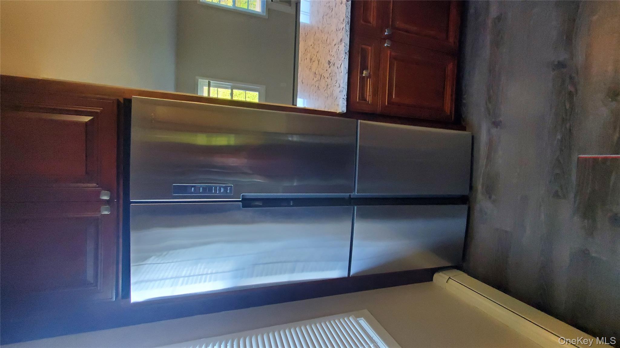 #16 photo, 460 Old Town Road, サフォーク郡 Port Jefferson Station , NY 11776