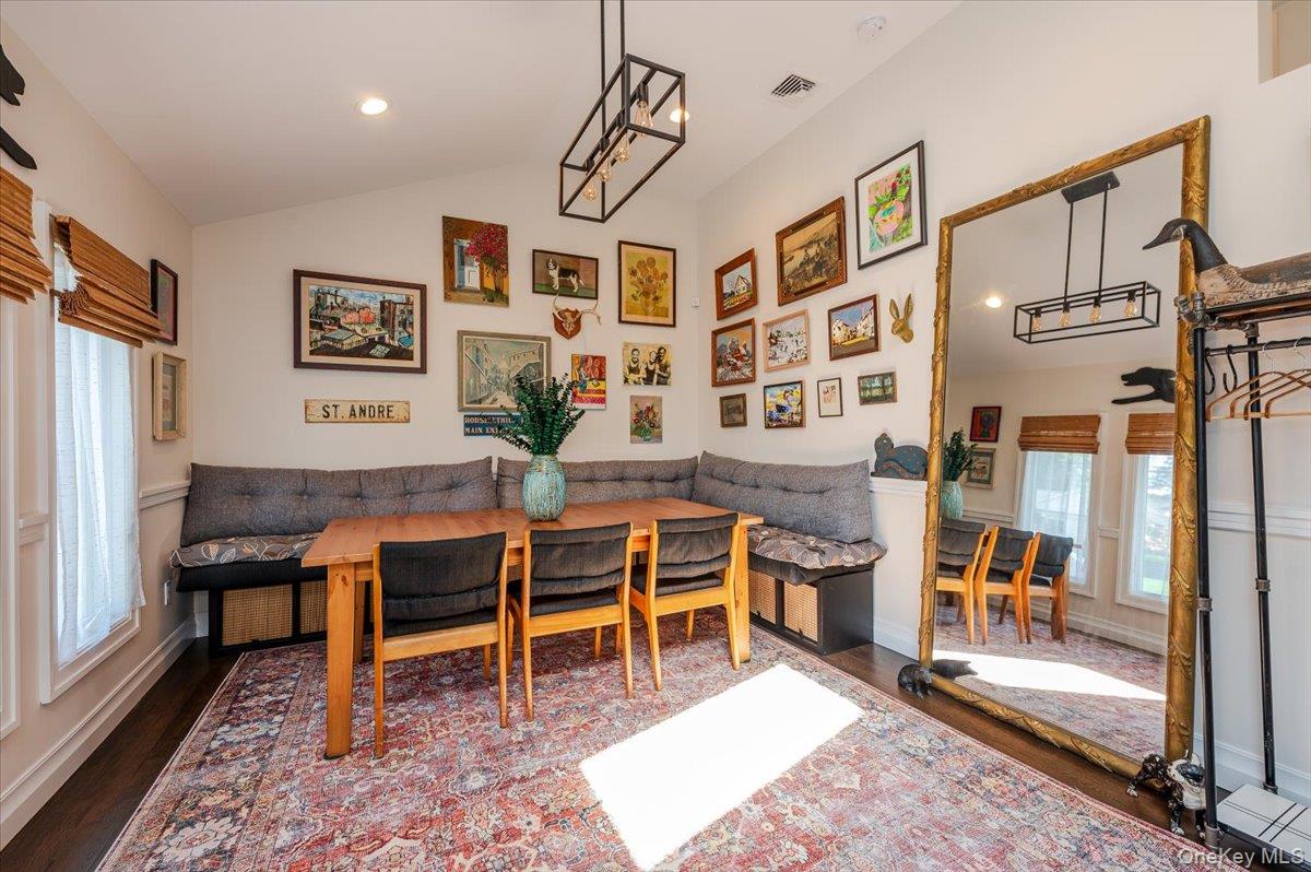 #2 photo, 949 Gardiner Drive, Bay Shore , NY 11706