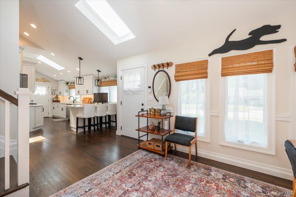 #4 photo, 949 Gardiner Drive, Bay Shore , NY 11706