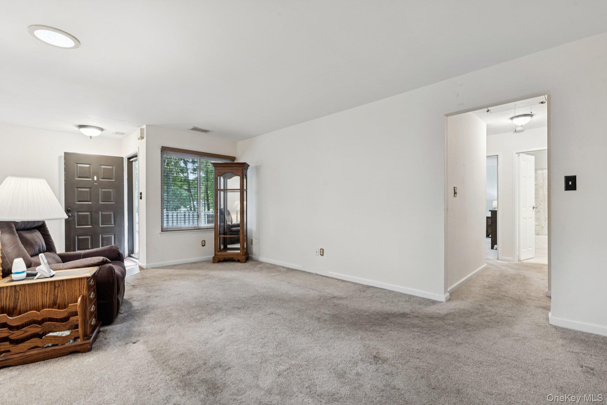 #9 photo, 58 Birchwood Road, Coram , NY 11727