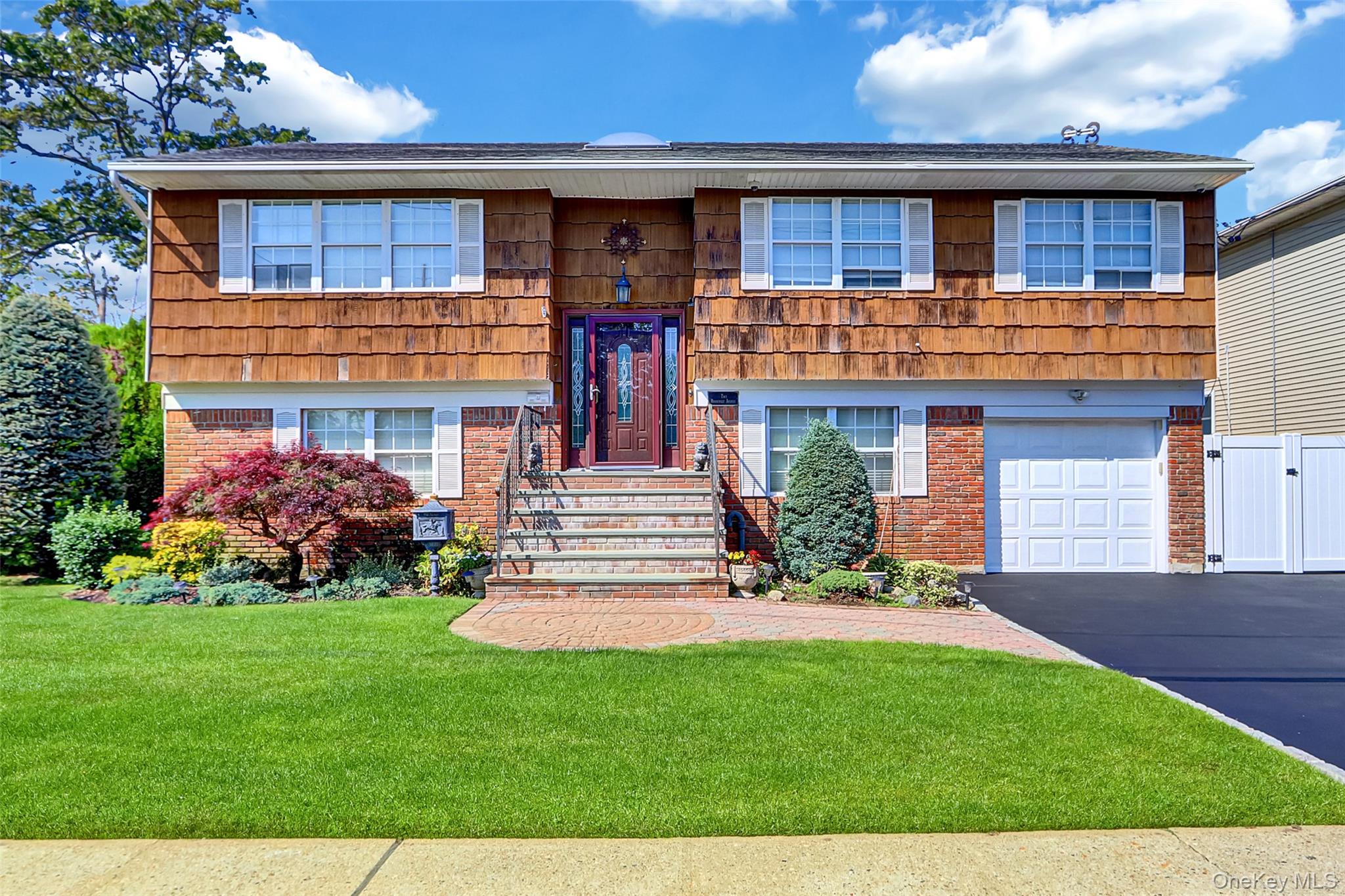 #1 photo, 2 Roosevelt Avenue, Massapequa Park , NY 11762