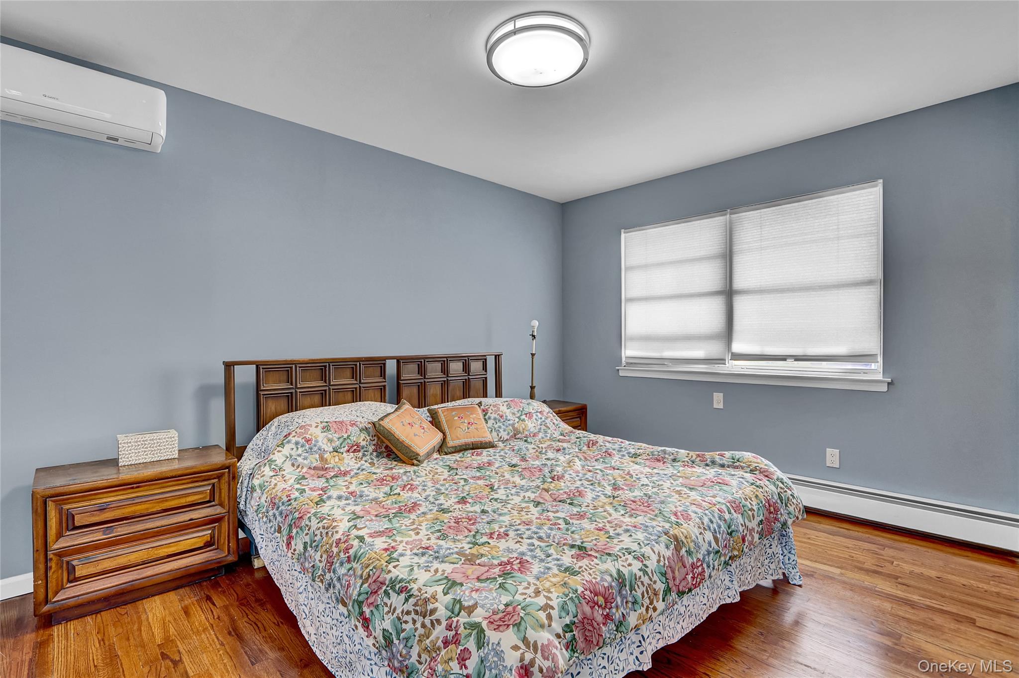 #17 photo, 2 Roosevelt Avenue, Massapequa Park , NY 11762