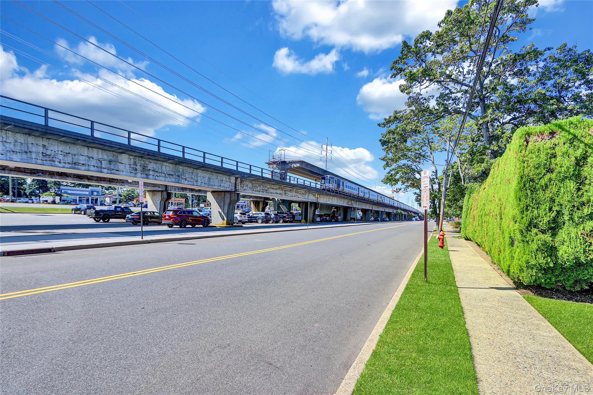 #5 photo, 2 Roosevelt Avenue, Massapequa Park , NY 11762