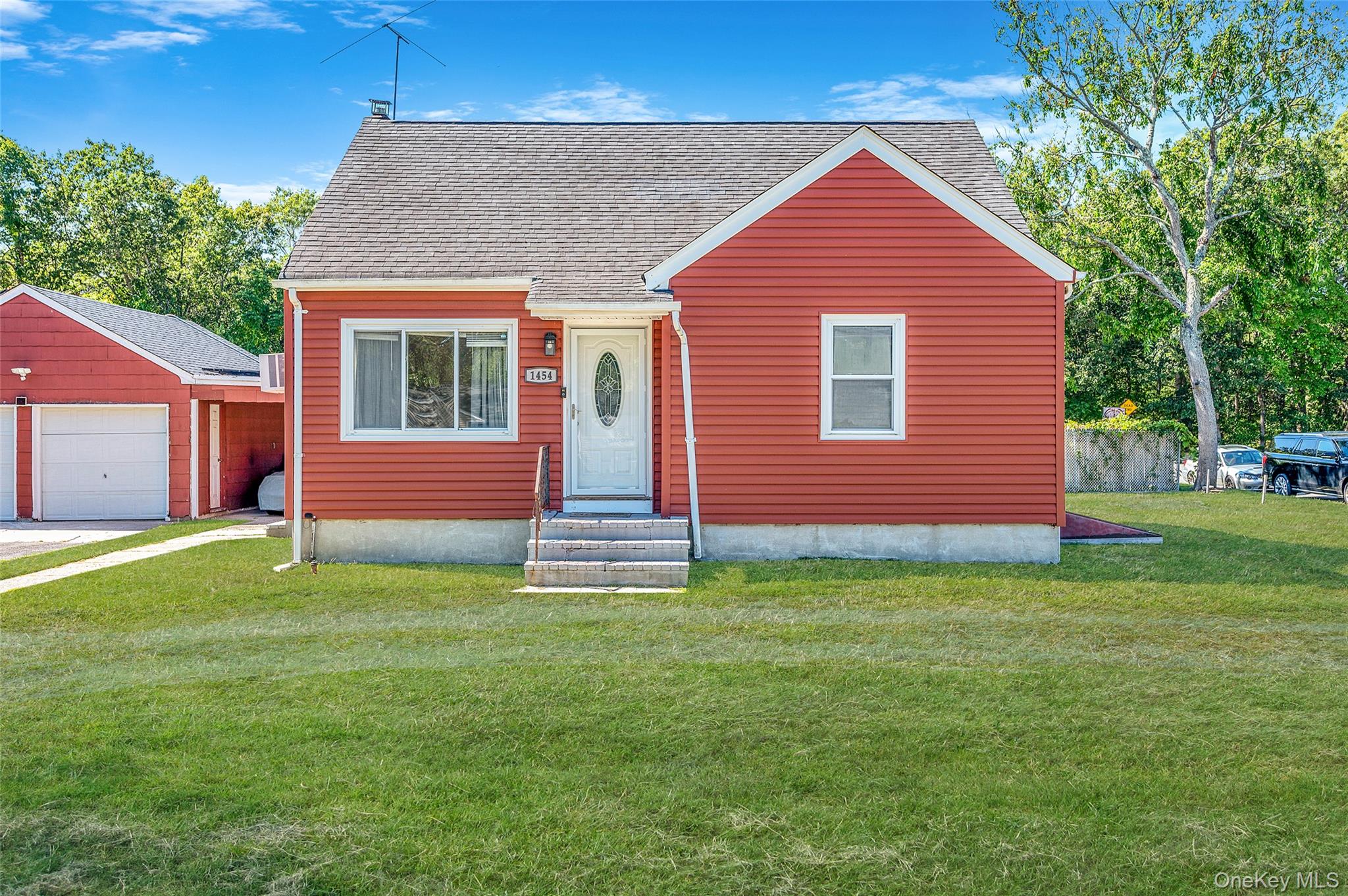 #1 photo, 1454 E Forks Road, Bay Shore , NY 11706