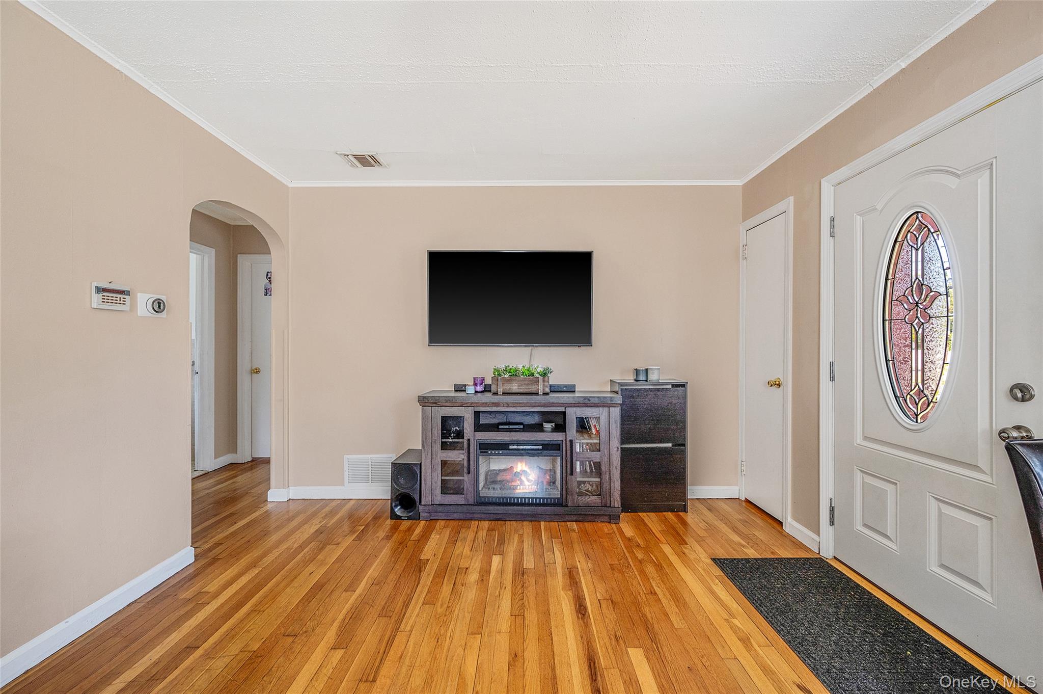 #10 photo, 1454 E Forks Road, Bay Shore , NY 11706