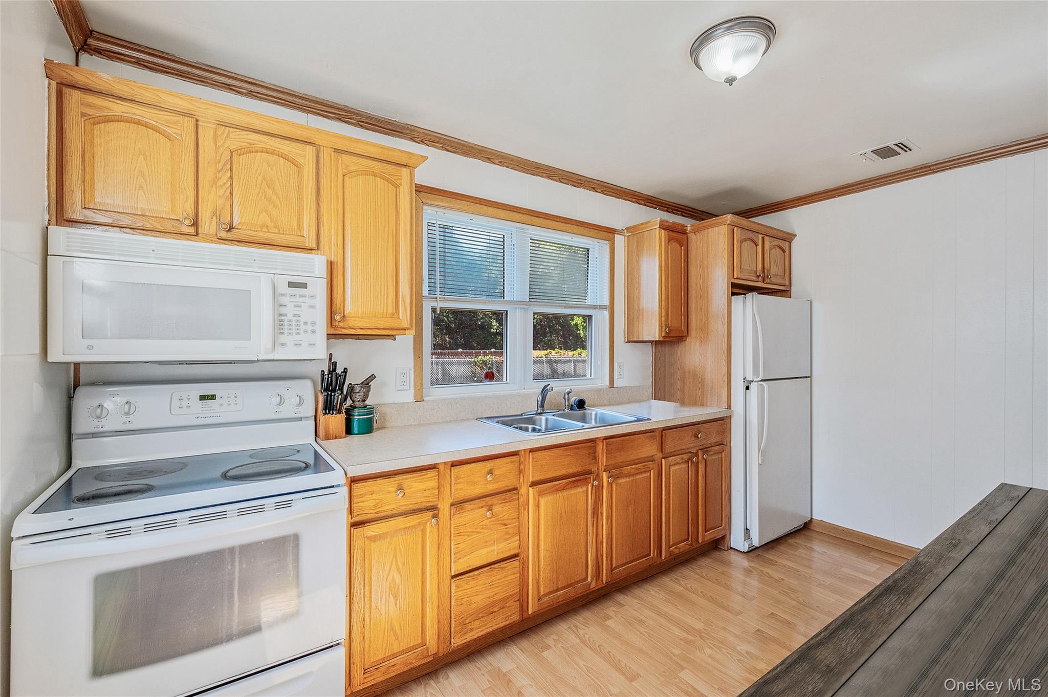 #13 photo, 1454 E Forks Road, Bay Shore , NY 11706