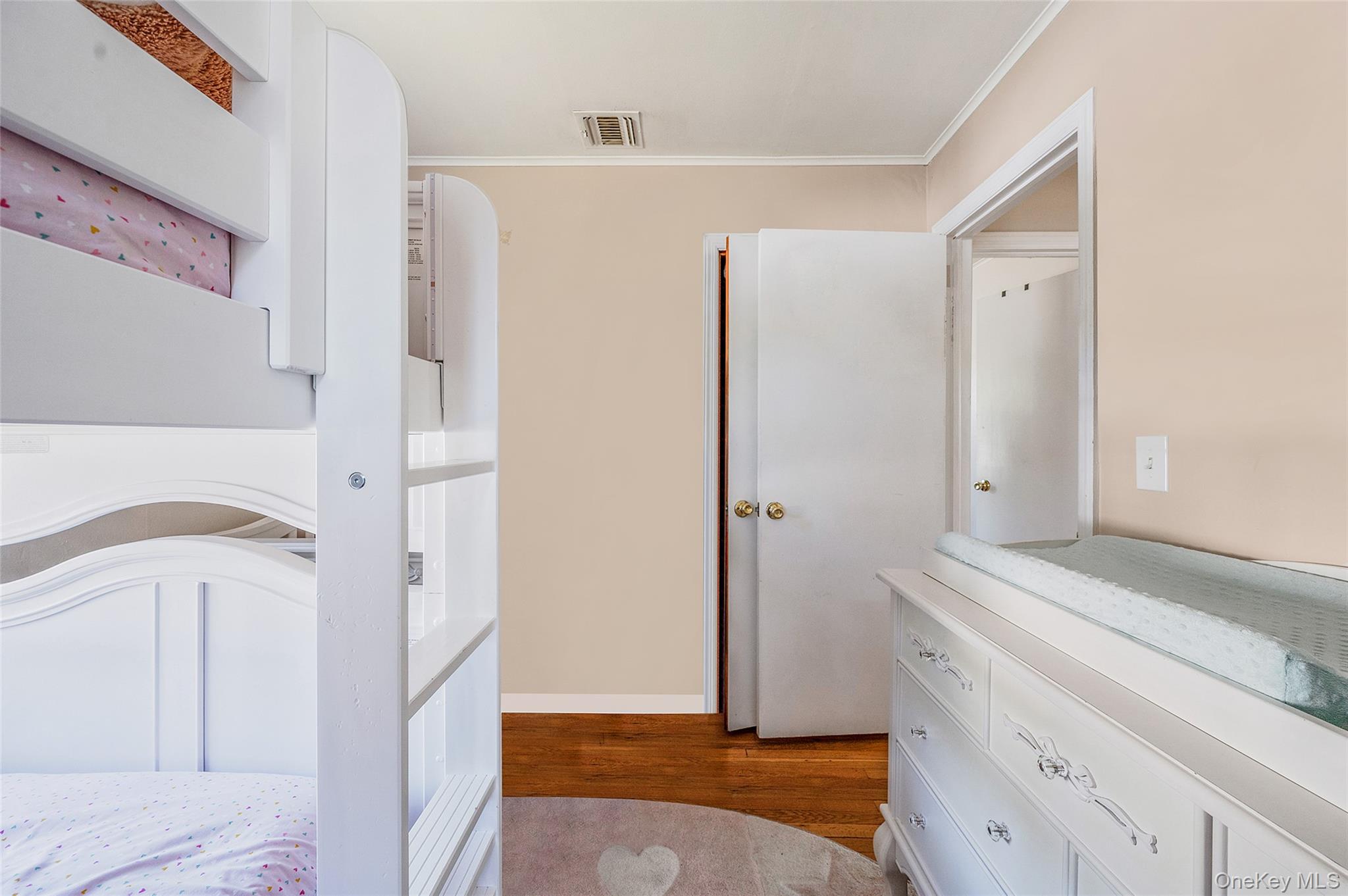 #17 photo, 1454 E Forks Road, Bay Shore , NY 11706