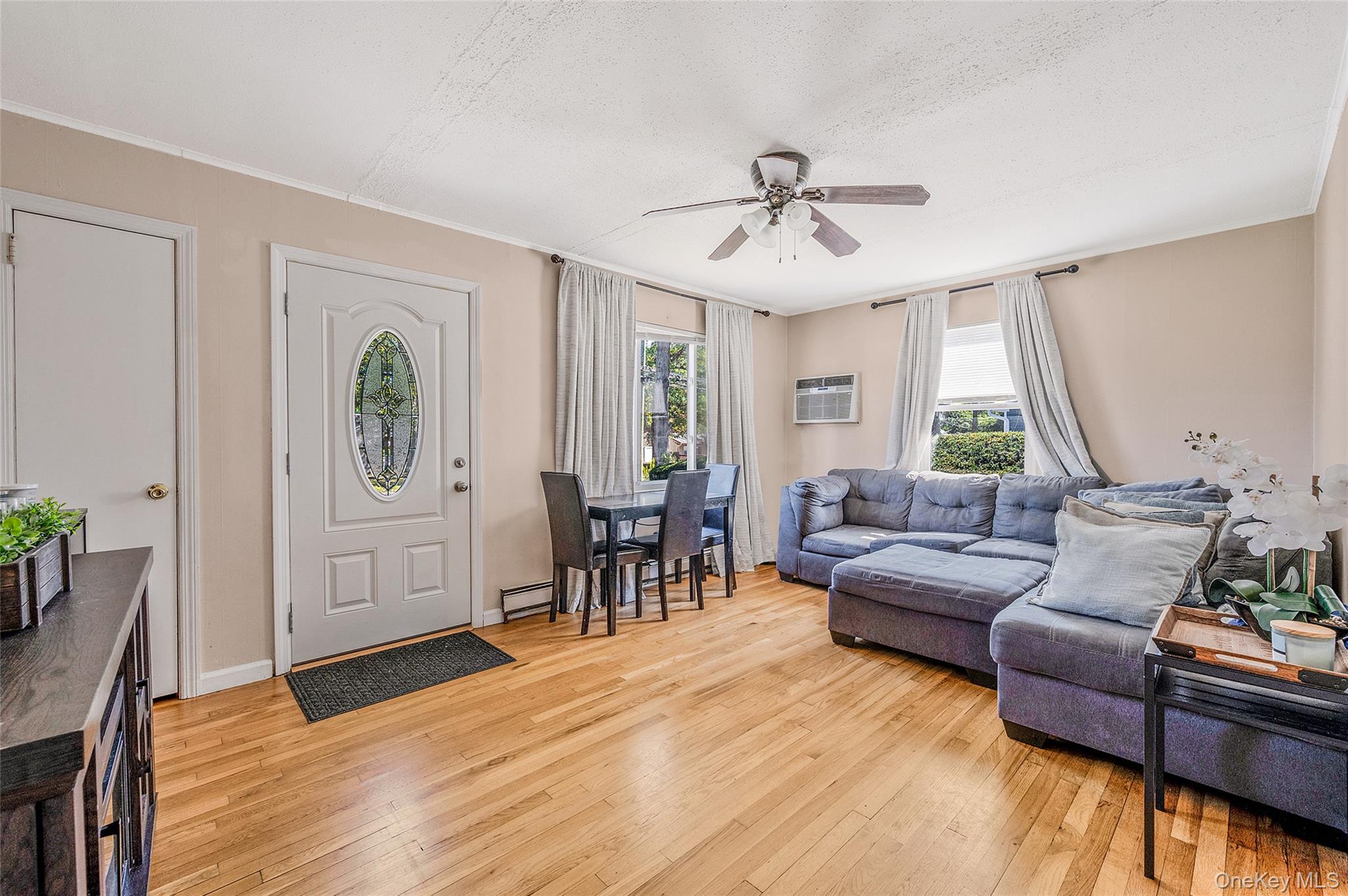 #8 photo, 1454 E Forks Road, Bay Shore , NY 11706