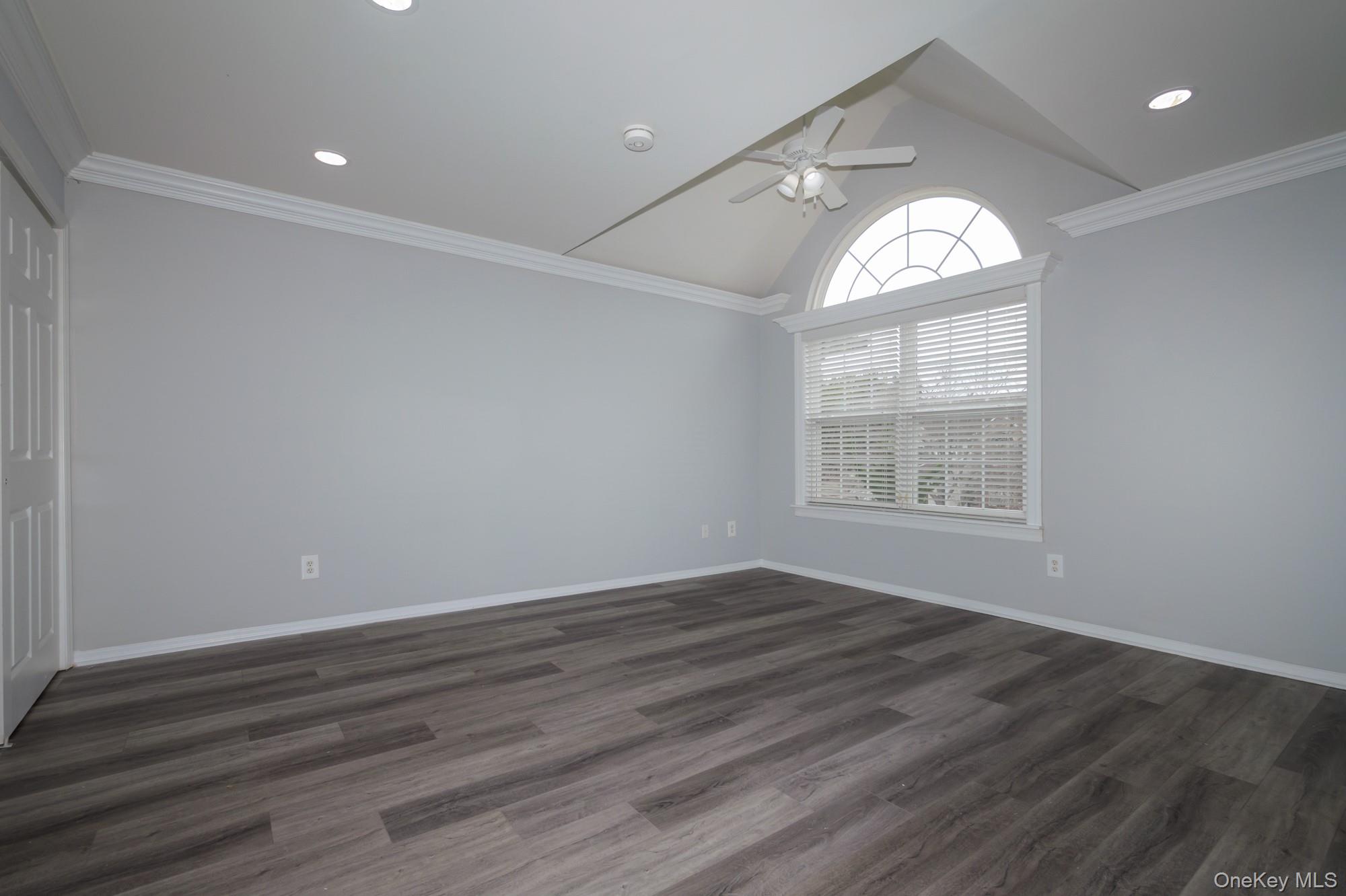 #10 photo, 156 Overlook Drive, サフォーク郡 Farmingville , NY 11738