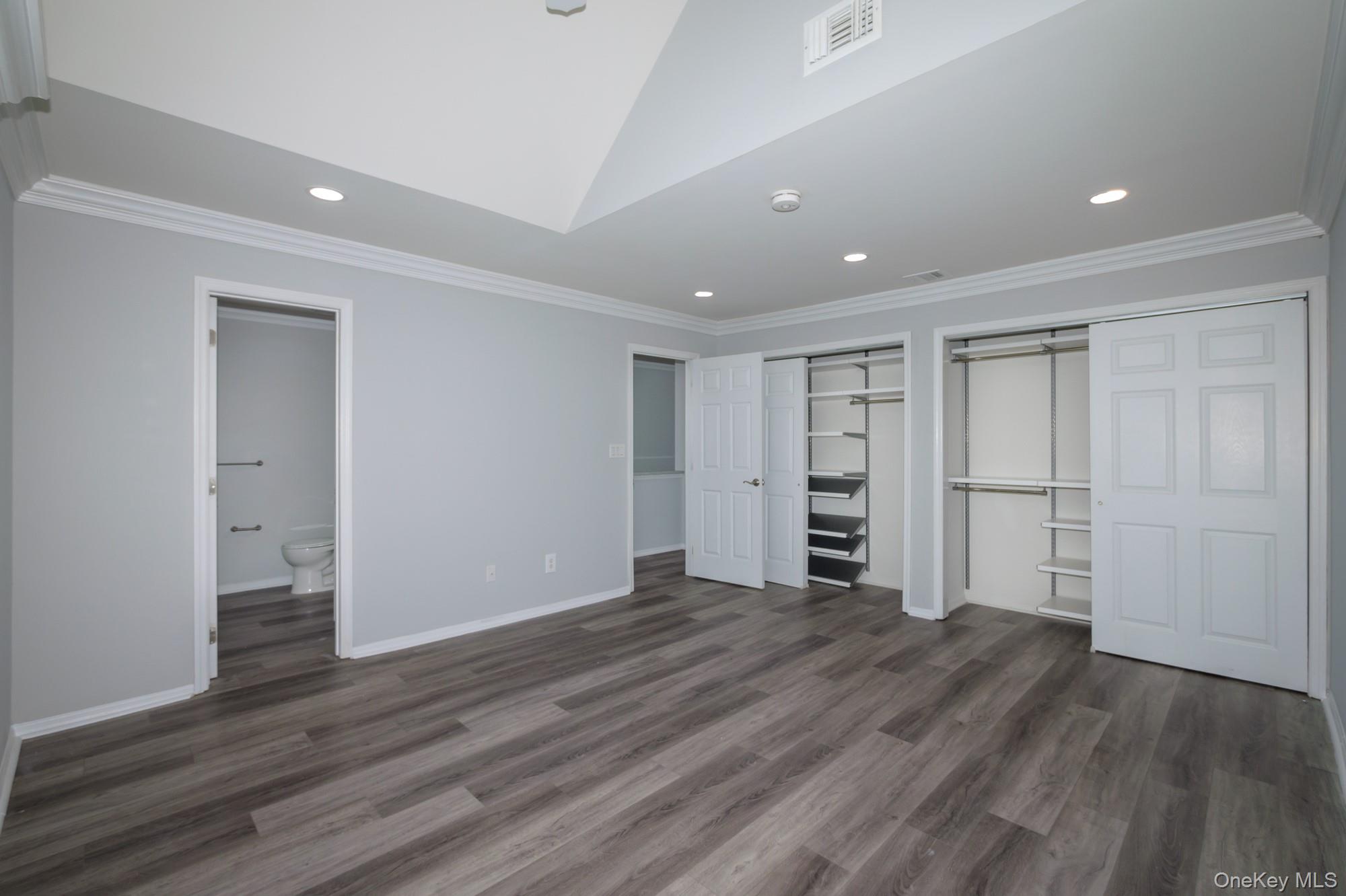 #11 photo, 156 Overlook Drive, サフォーク郡 Farmingville , NY 11738