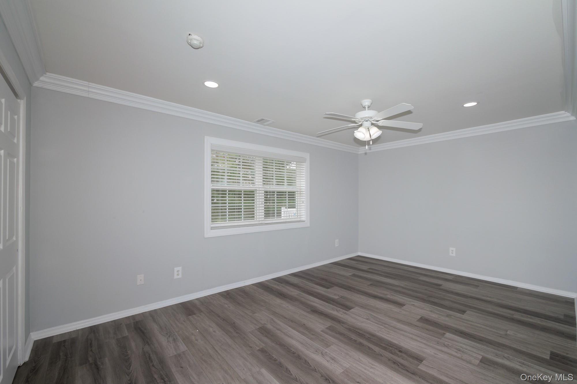 #8 photo, 156 Overlook Drive, サフォーク郡 Farmingville , NY 11738