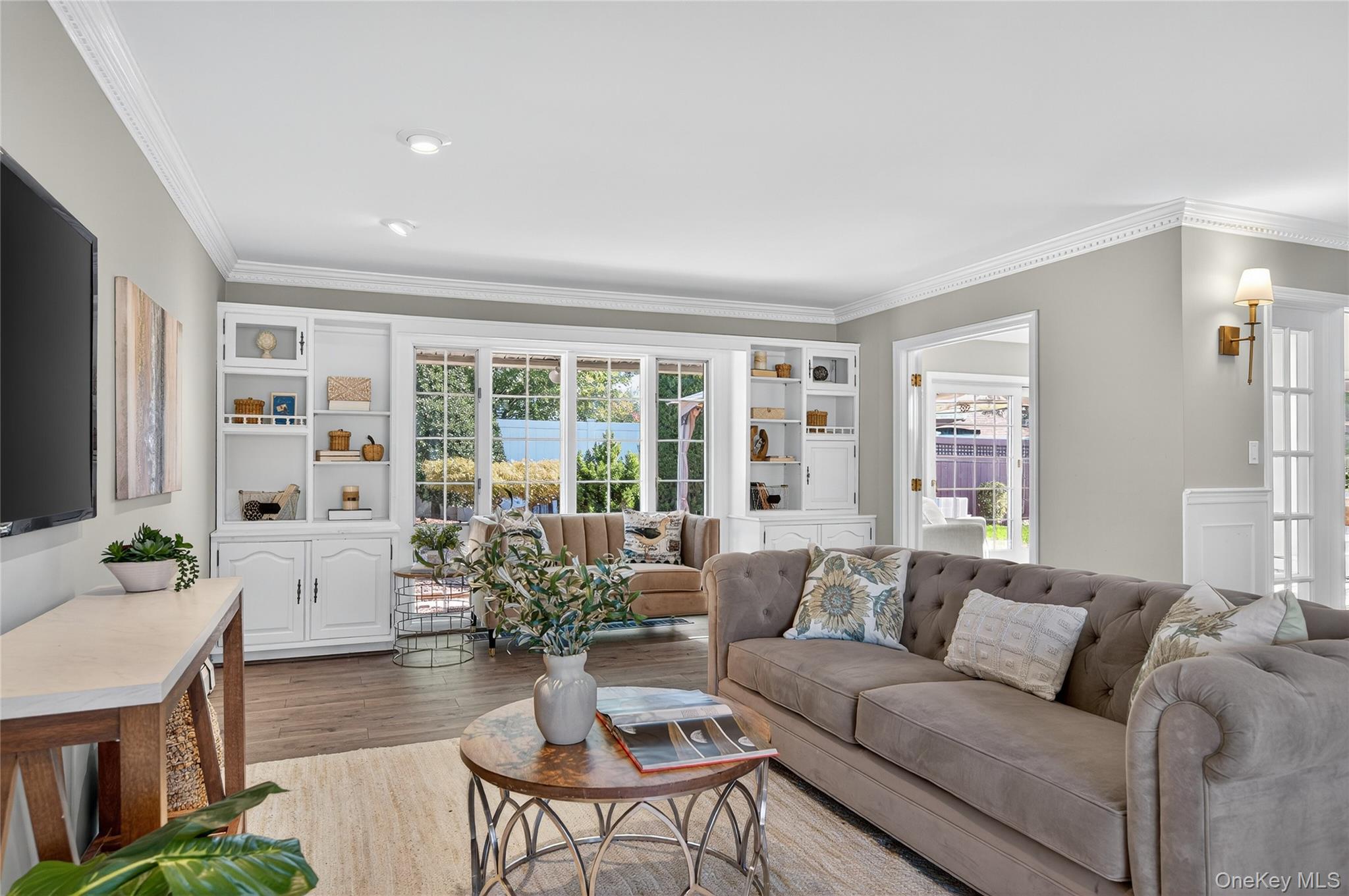 #7 photo, 11 Foster Lane, Westbury , NY 11590