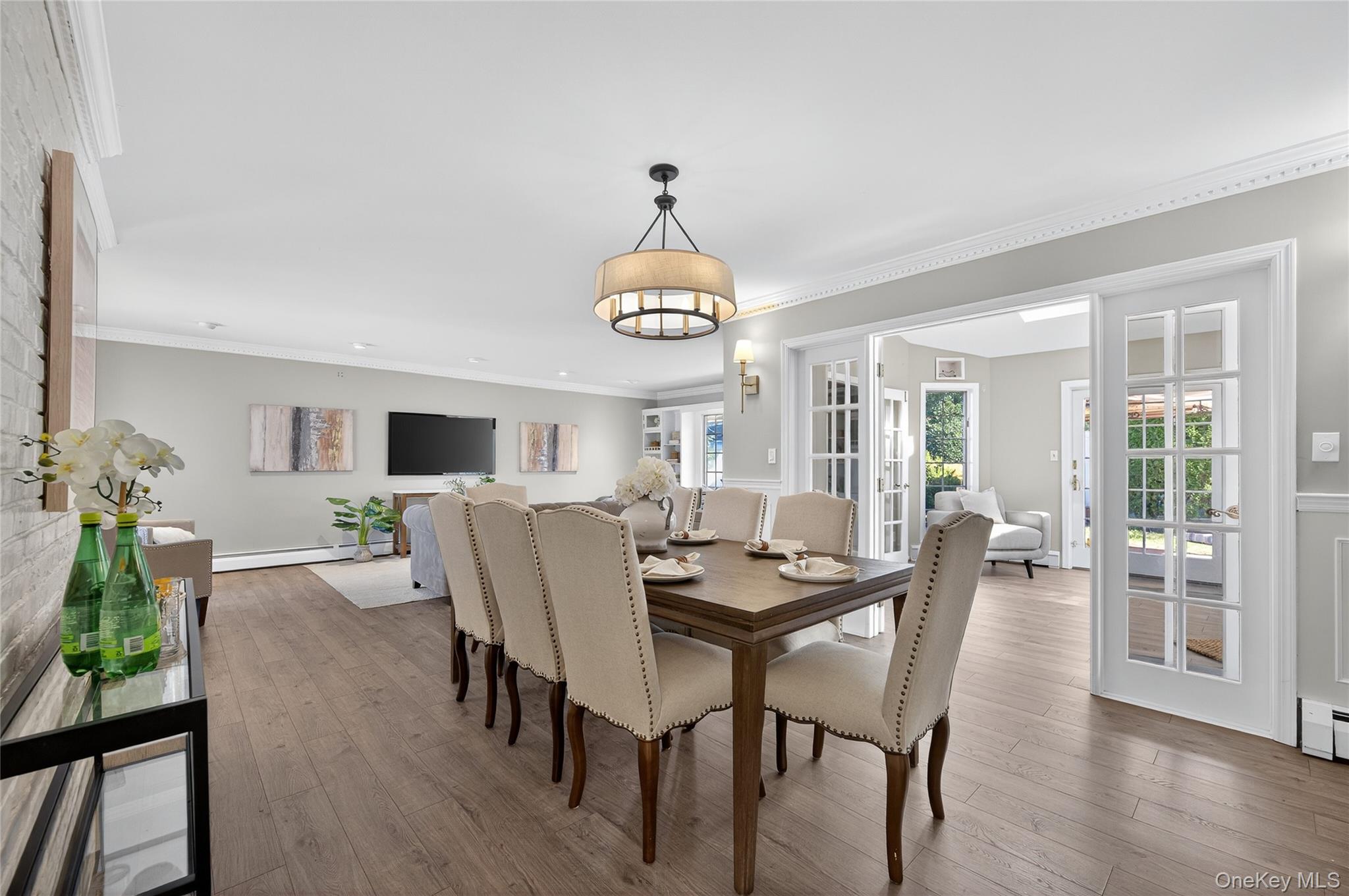 #9 photo, 11 Foster Lane, Westbury , NY 11590