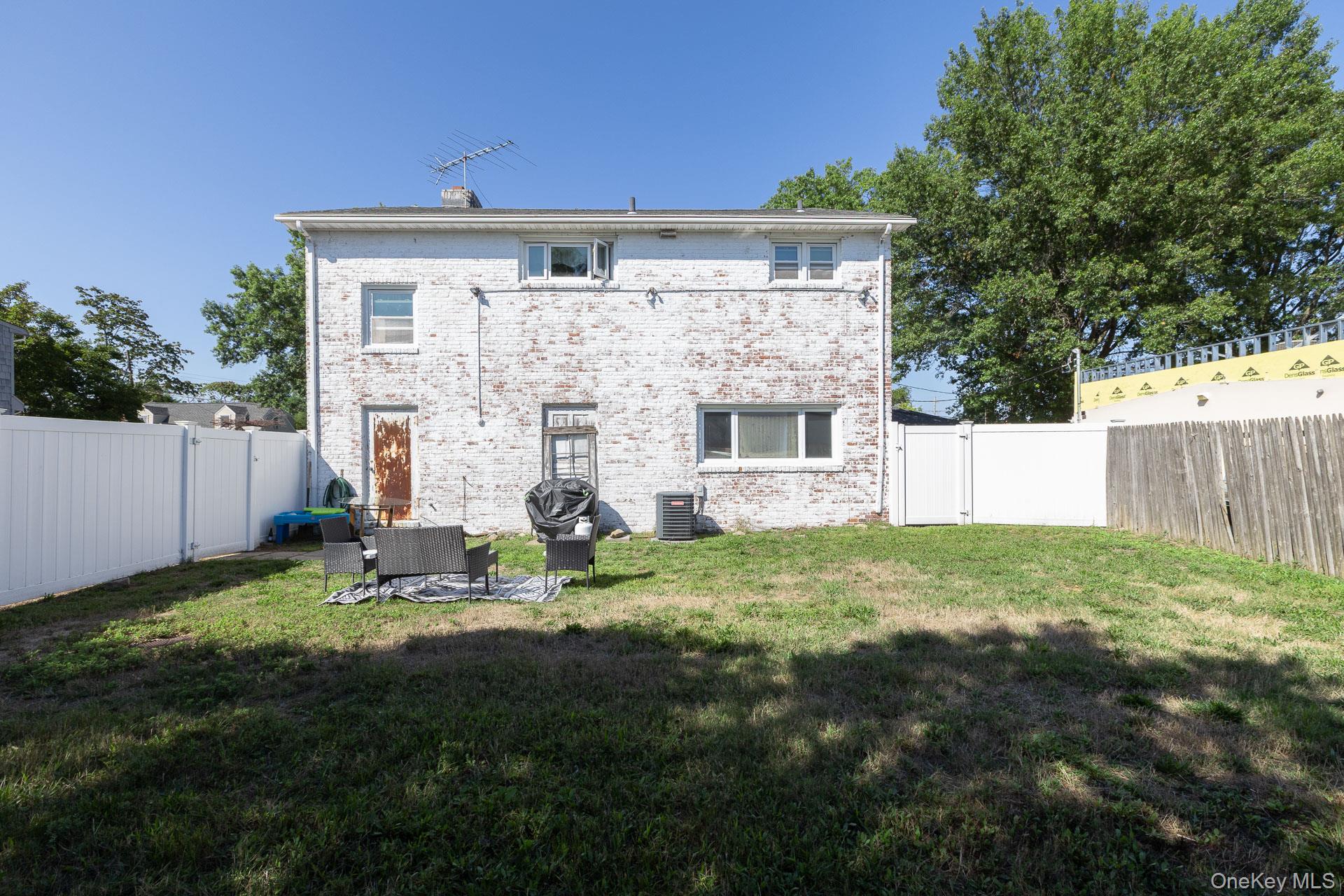 #4 photo, 10 Boston Place, サフォーク郡 Huntington Station , NY 11746