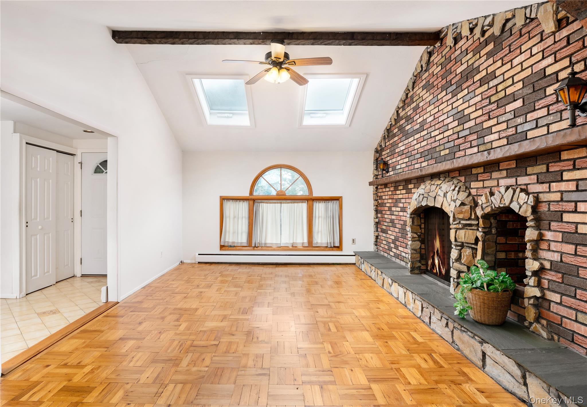 #7 photo, 4 Comet Road, سوفولك Selden , NY 11784